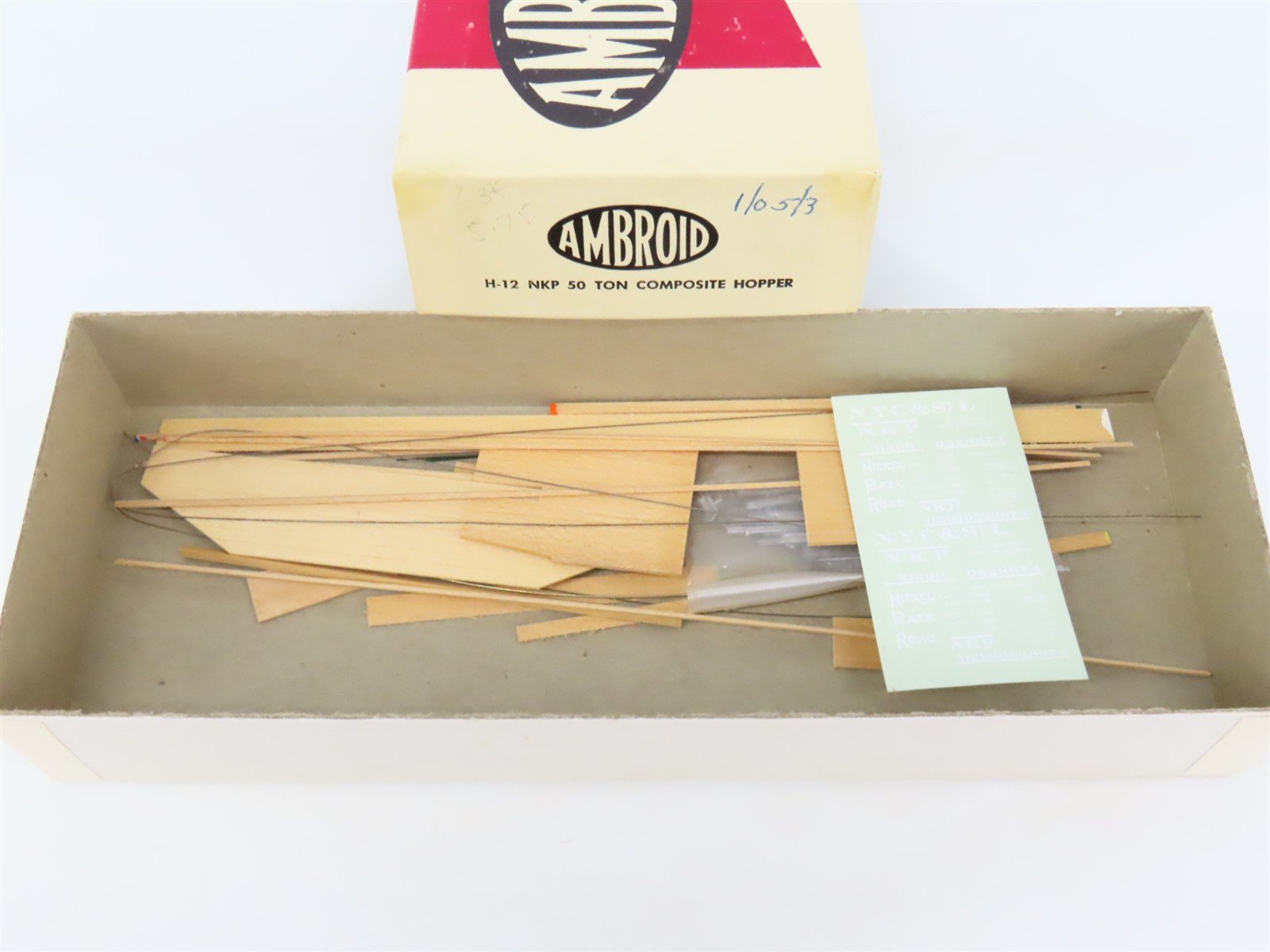 HO Scale Ambroid Kit H-12 NKP Nickel Plate Road 50-Ton Composite Hopper