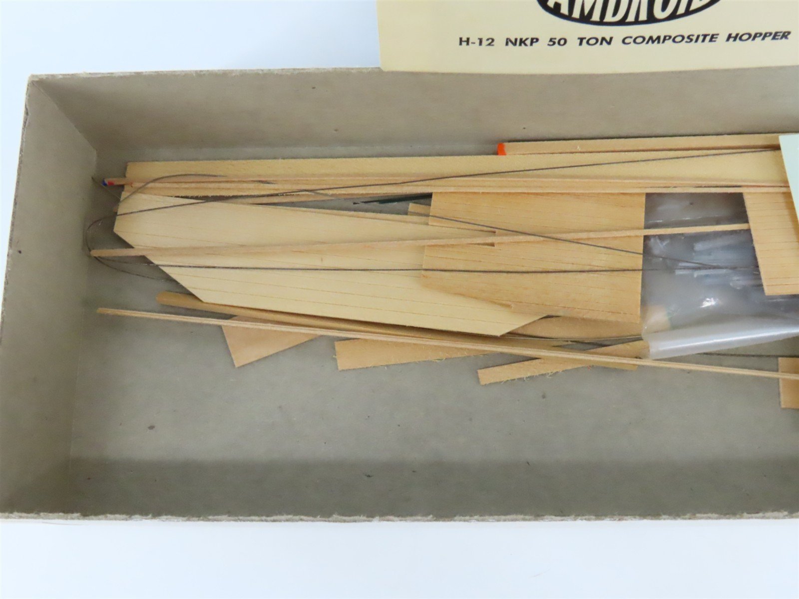 HO Scale Ambroid Kit H-12 NKP Nickel Plate Road 50-Ton Composite Hopper