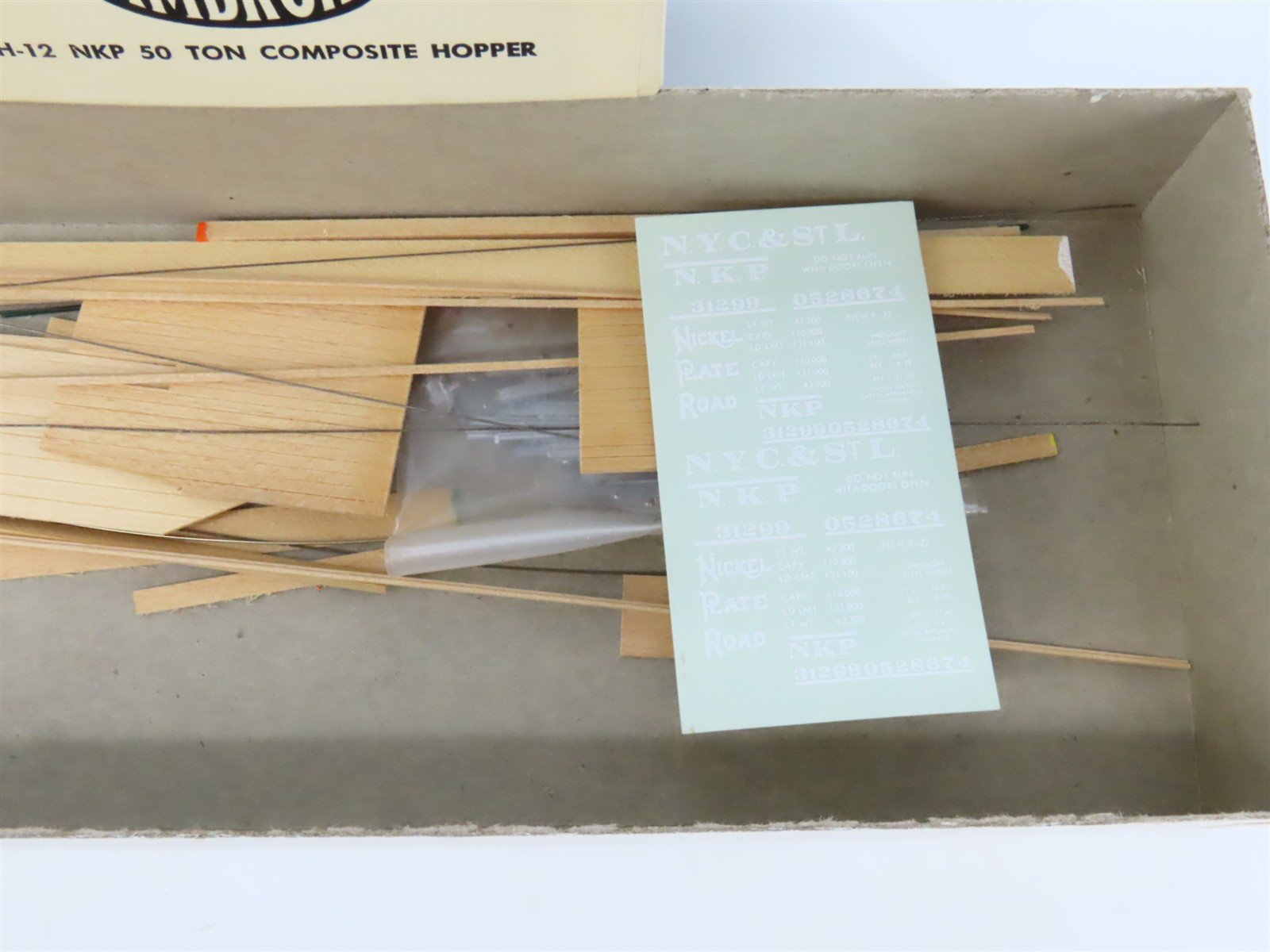 HO Scale Ambroid Kit H-12 NKP Nickel Plate Road 50-Ton Composite Hopper