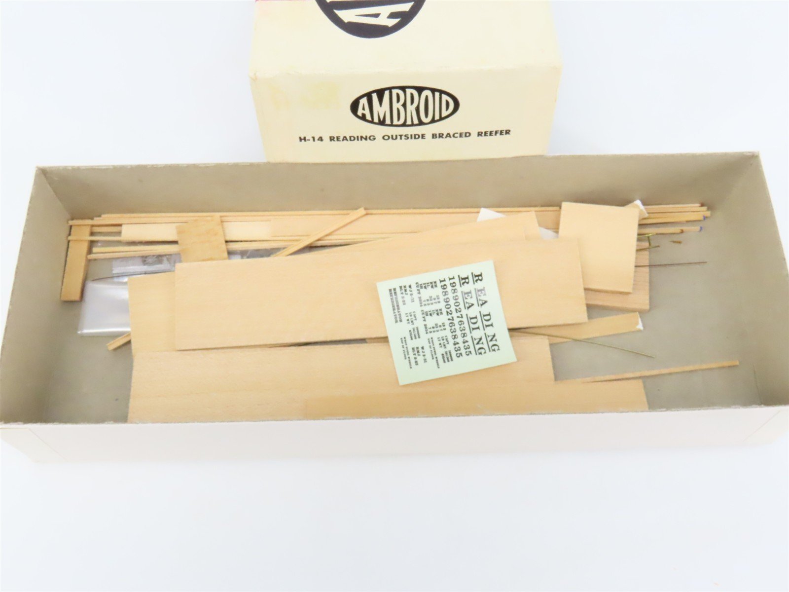 HO Scale Ambroid Kit H-14 RDG Reading Railroad Outside Braced Reefer