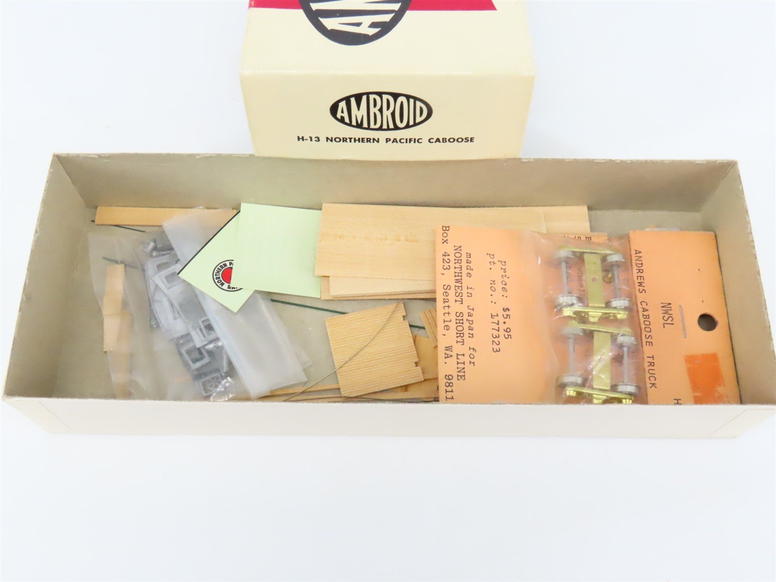 HO Scale Ambroid Kit H-13 NP Northern Pacific Railway Caboose