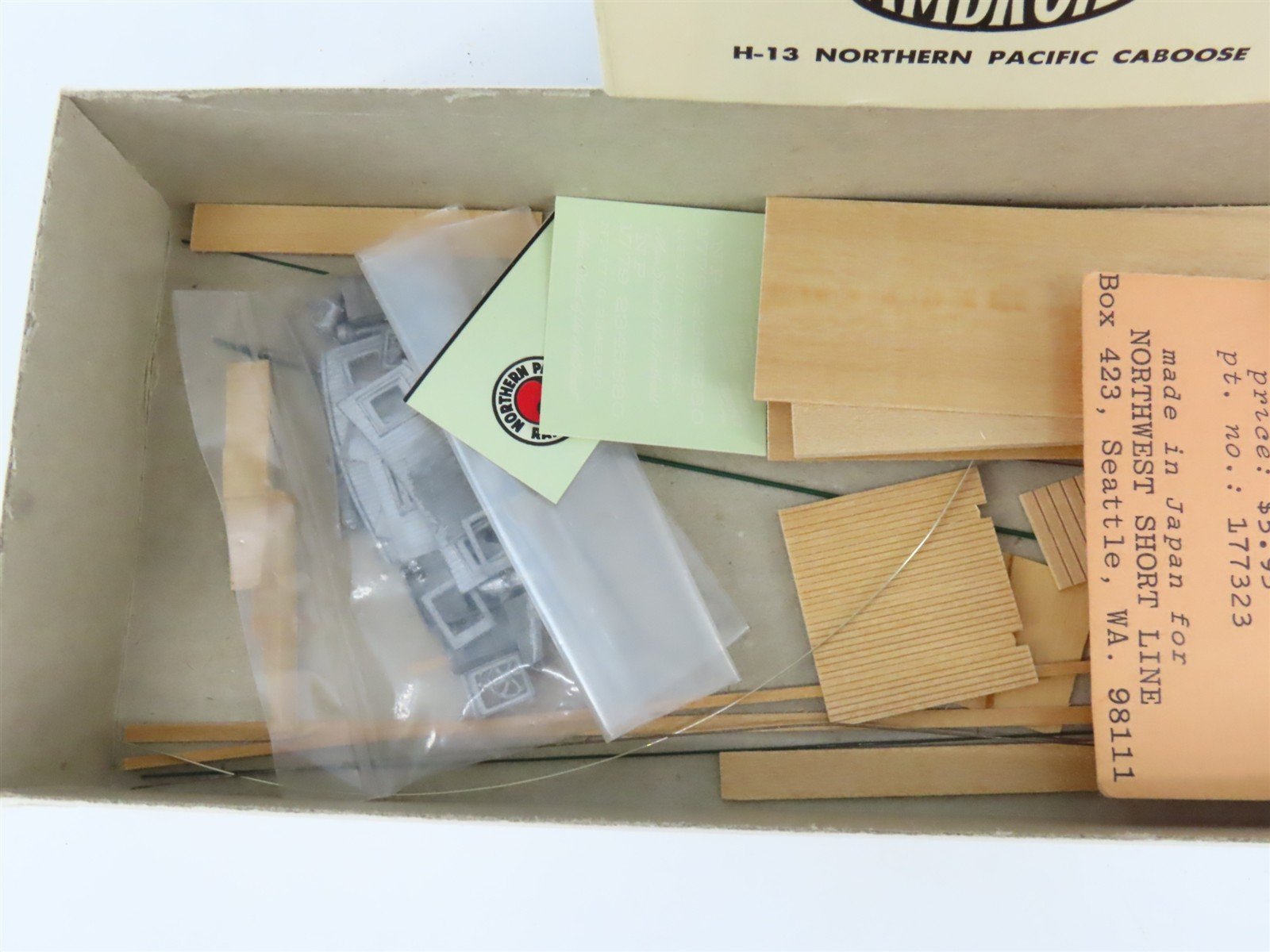 HO Scale Ambroid Kit H-13 NP Northern Pacific Railway Caboose