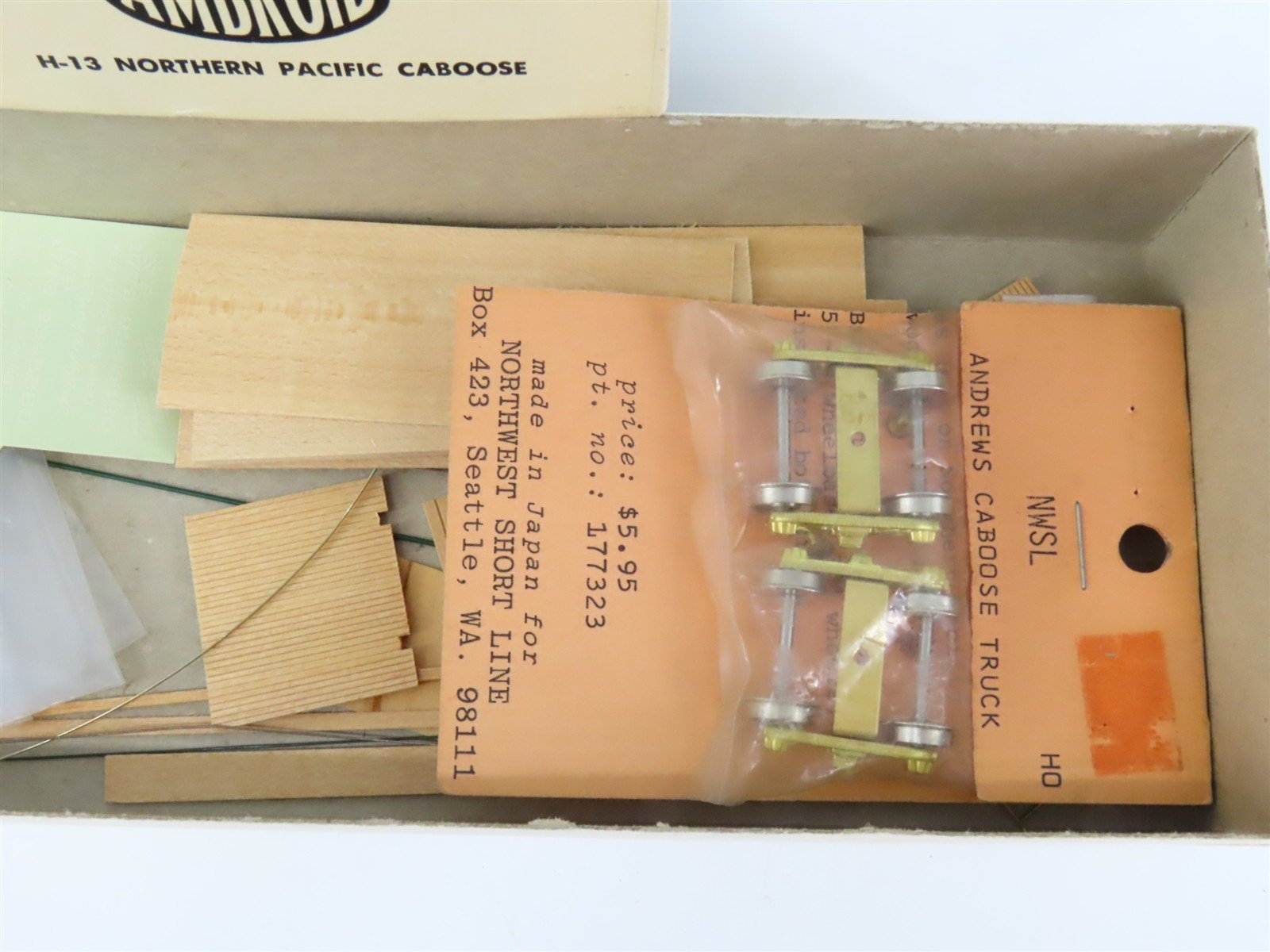 HO Scale Ambroid Kit H-13 NP Northern Pacific Railway Caboose