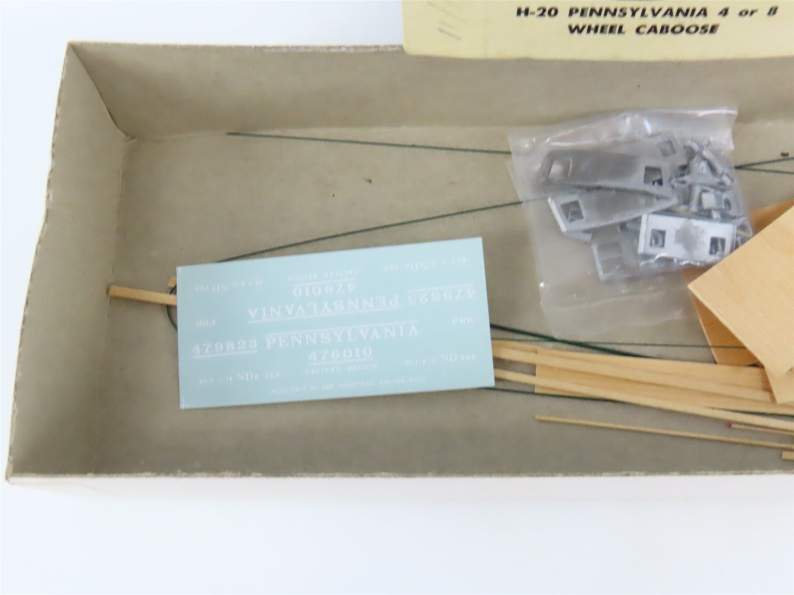HO Scale Ambroid Kit H-20 PRR Pennsylvania Railroad 4 or 8 Wheel Caboose