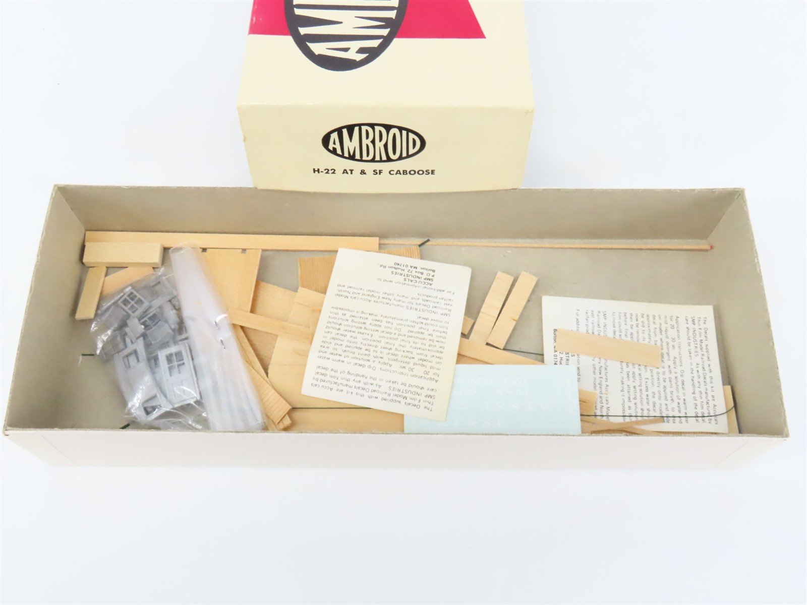 HO Scale Ambroid Kit H-22 AT&SF Santa Fe Railroad Caboose