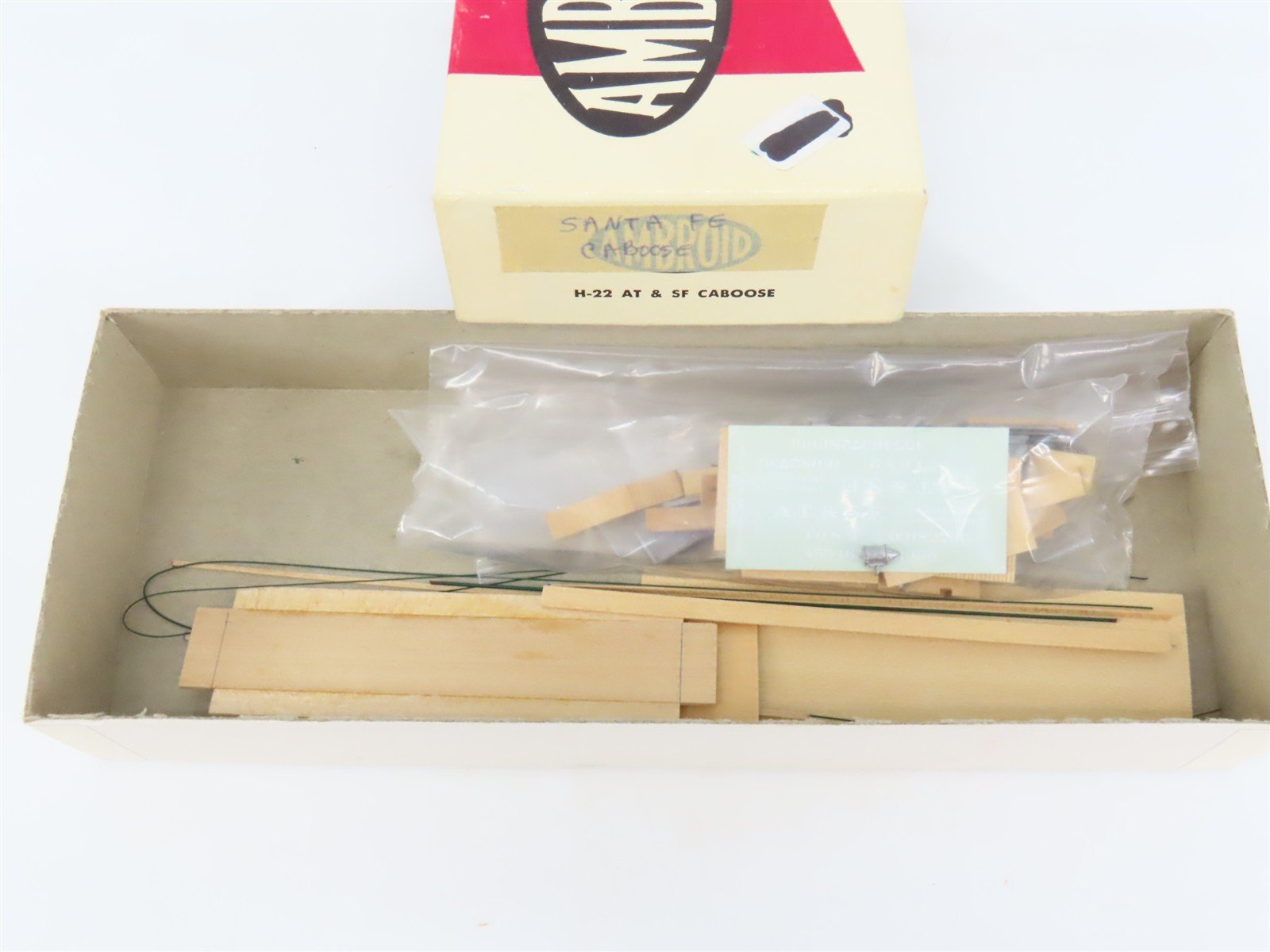 HO Scale Ambroid Kit H-22 AT&SF Santa Fe Railroad Caboose