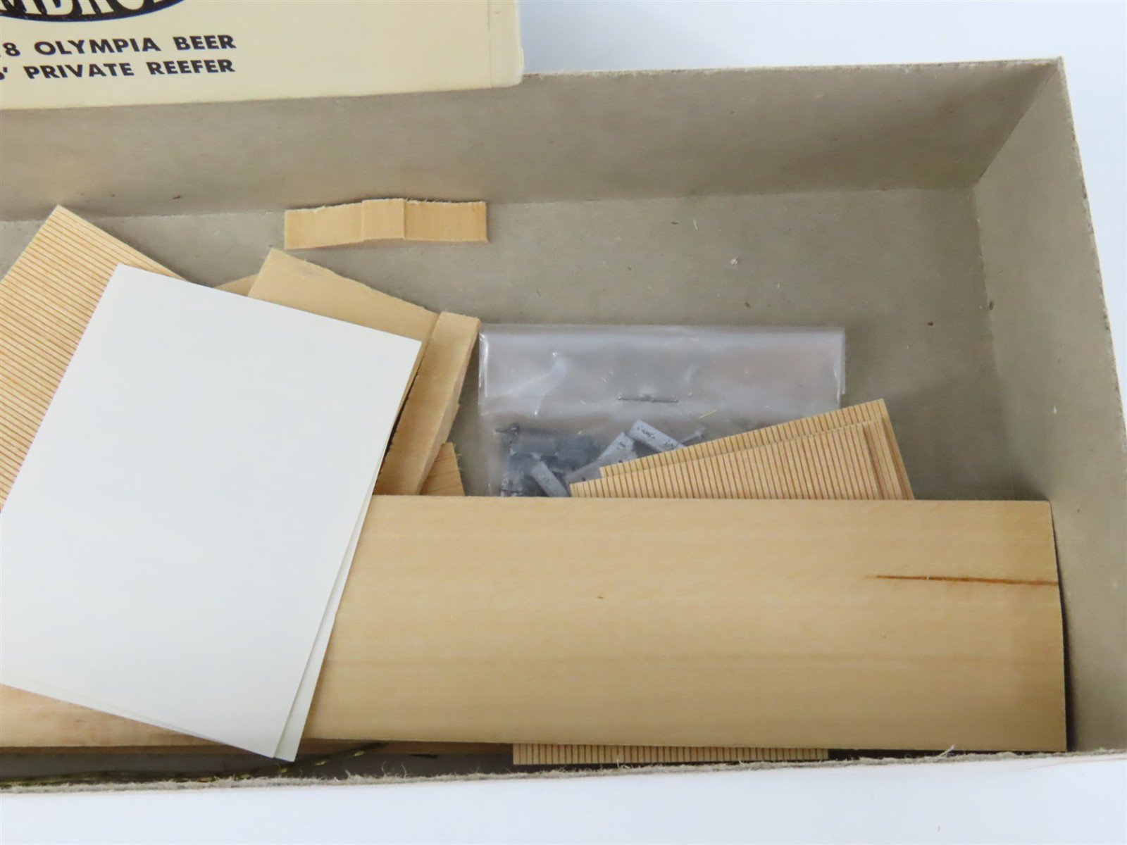 HO Scale Ambroid Kit H-18 NADX Olympia Beer 36' Private Reefer #5109
