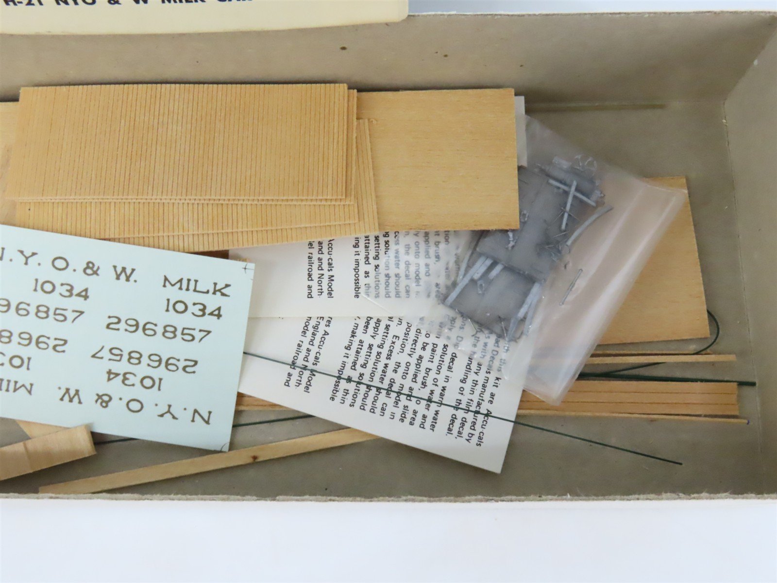 HO Scale Ambroid Kit H-21 NYO&W New York Ontario & Western Railway Milk Car