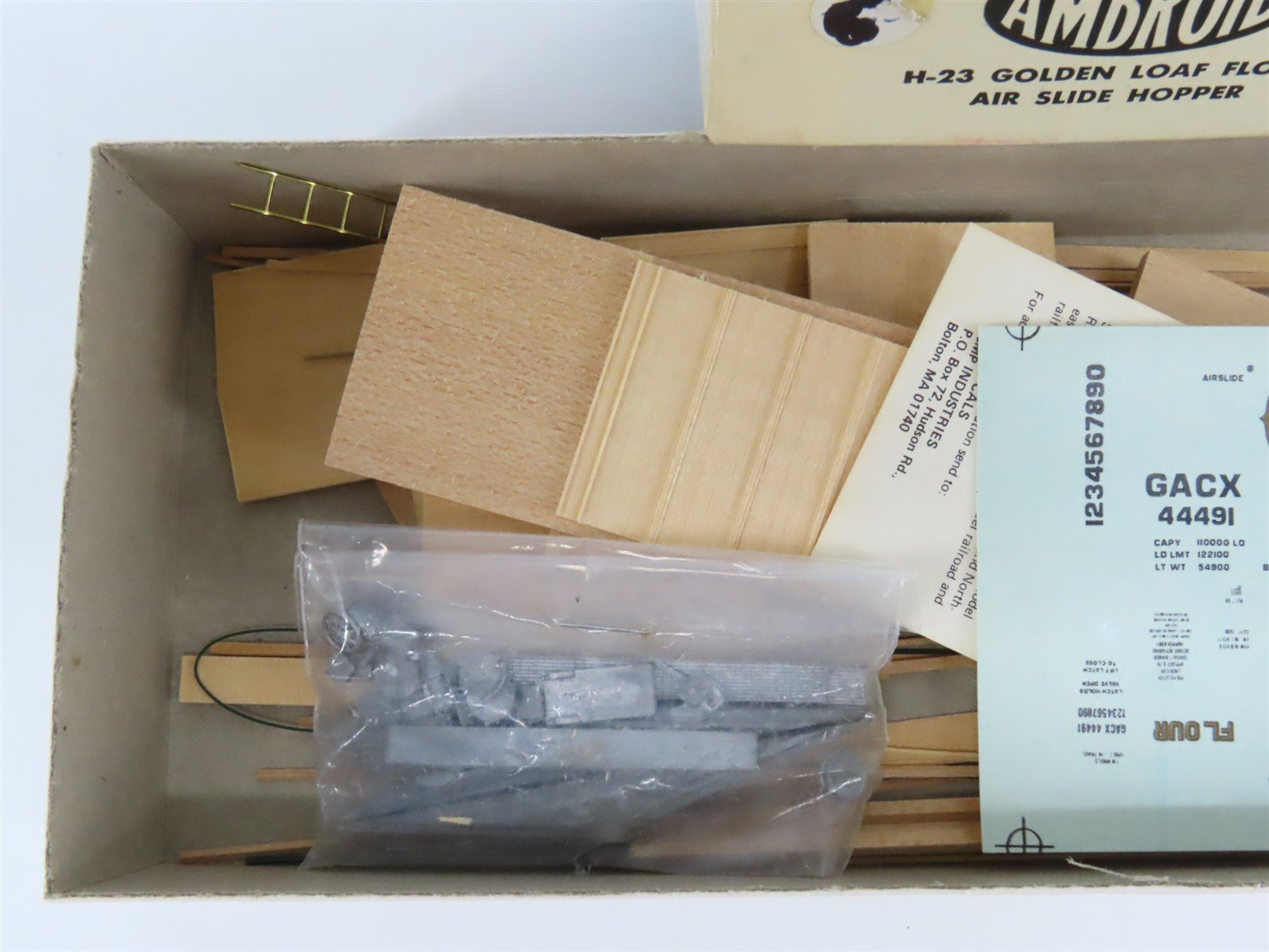 HO Scale Ambroid Kit H-23 GACX Golden Loaf Flour Air Slide Hopper #44491