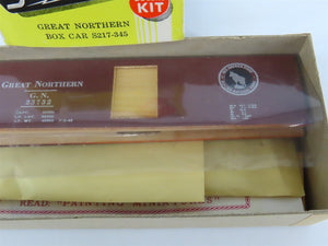 HO Scale Silver Streak Kit S217-345 GN Great Northern Single Door Box Car #23732