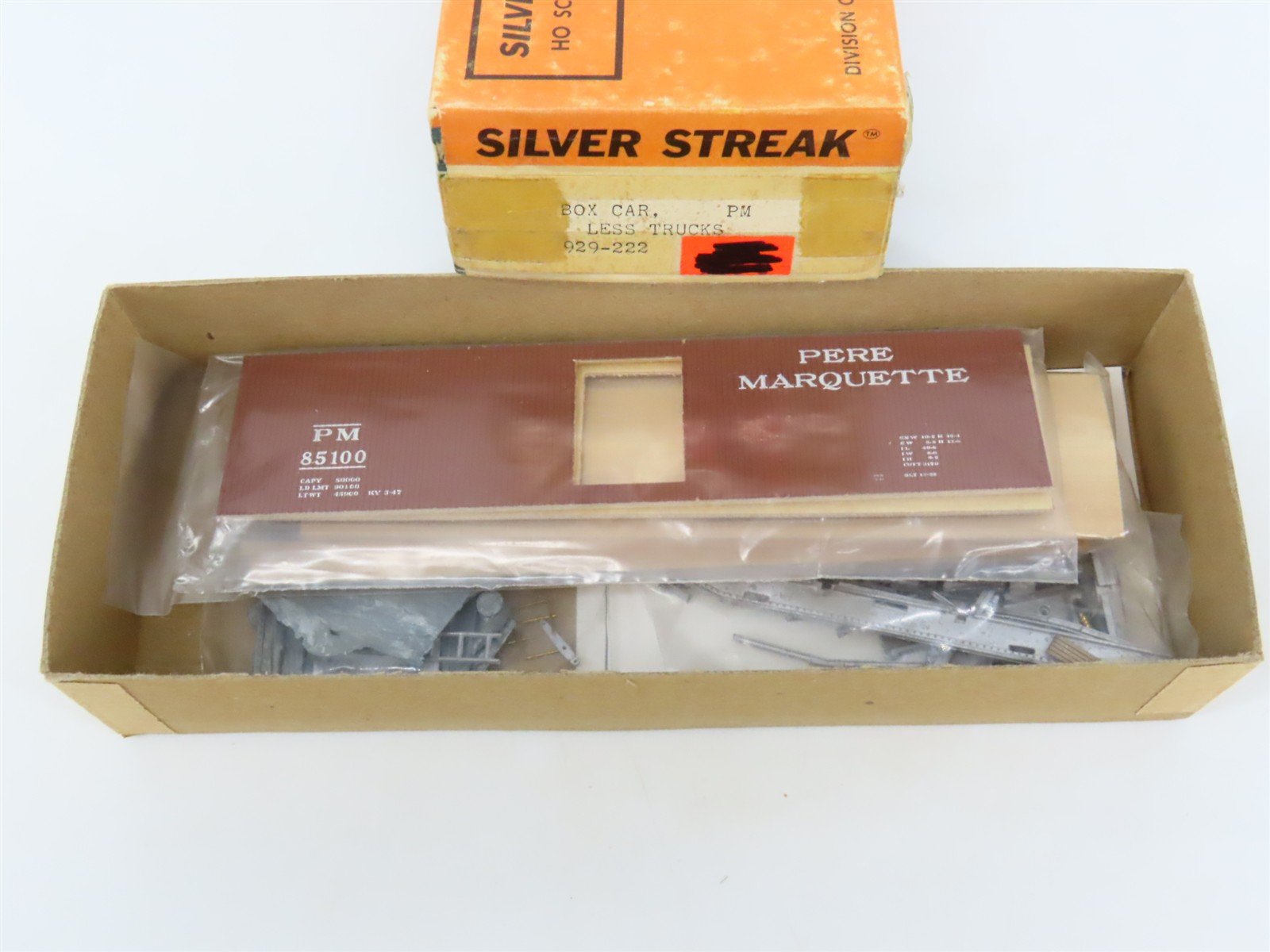 HO Scale Silver Streak Kit 929-222 PM Pere Marquette Single Door Box Car #85100