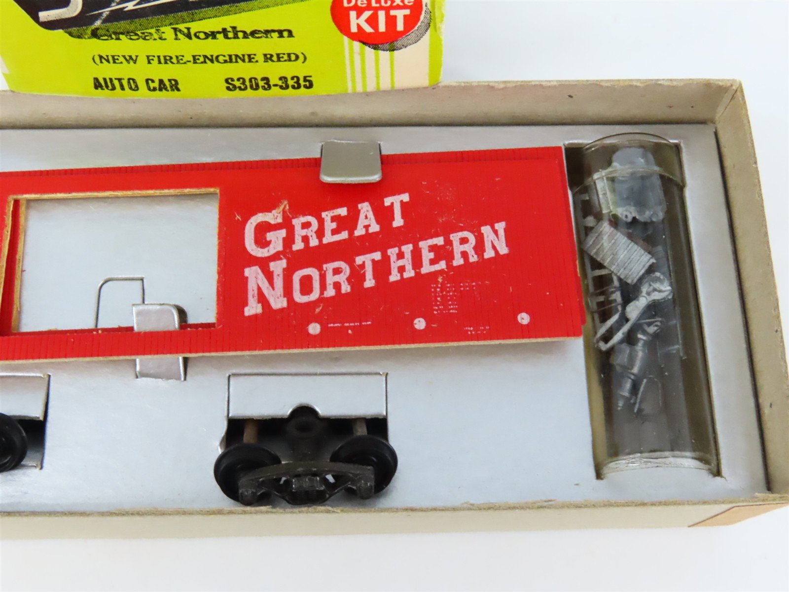 HO Scale Silver Streak Kit S303-335 GN Great Northern Railway Box Car #3506