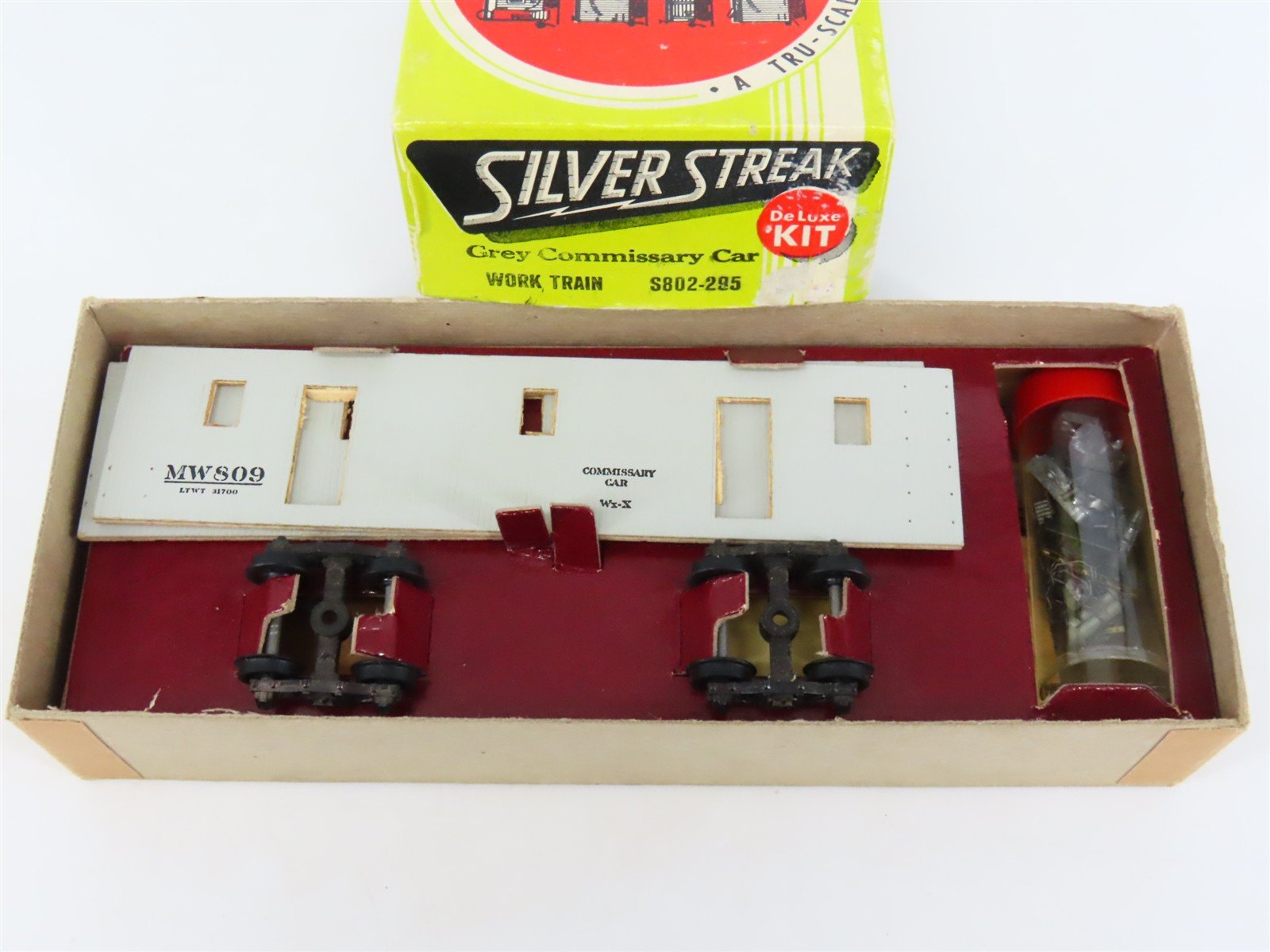 HO Scale Silver Streak Kit S802-295 MW Maintenance of Way Commissary Car #809