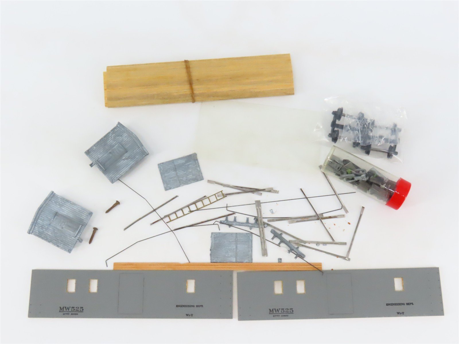 HO Scale Silver Streak Kit SS803G MW Maintenance of Way Engineering Car #525