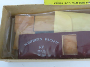 HO Scale Silver Streak Kit S702-345 NP Northern Pacific Truss Rod Box Car #38572