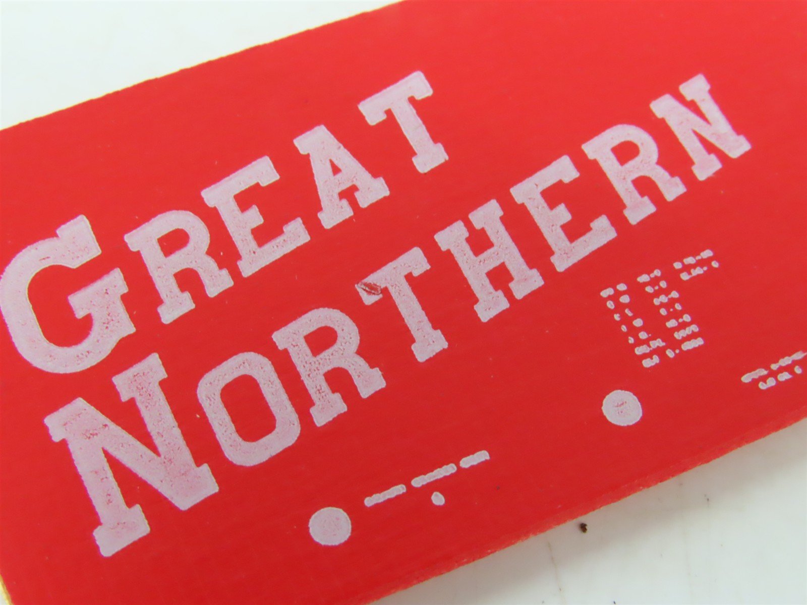 HO Scale Silver Streak Kit S303-345 GN Great Northern Billboard Box Car #3506