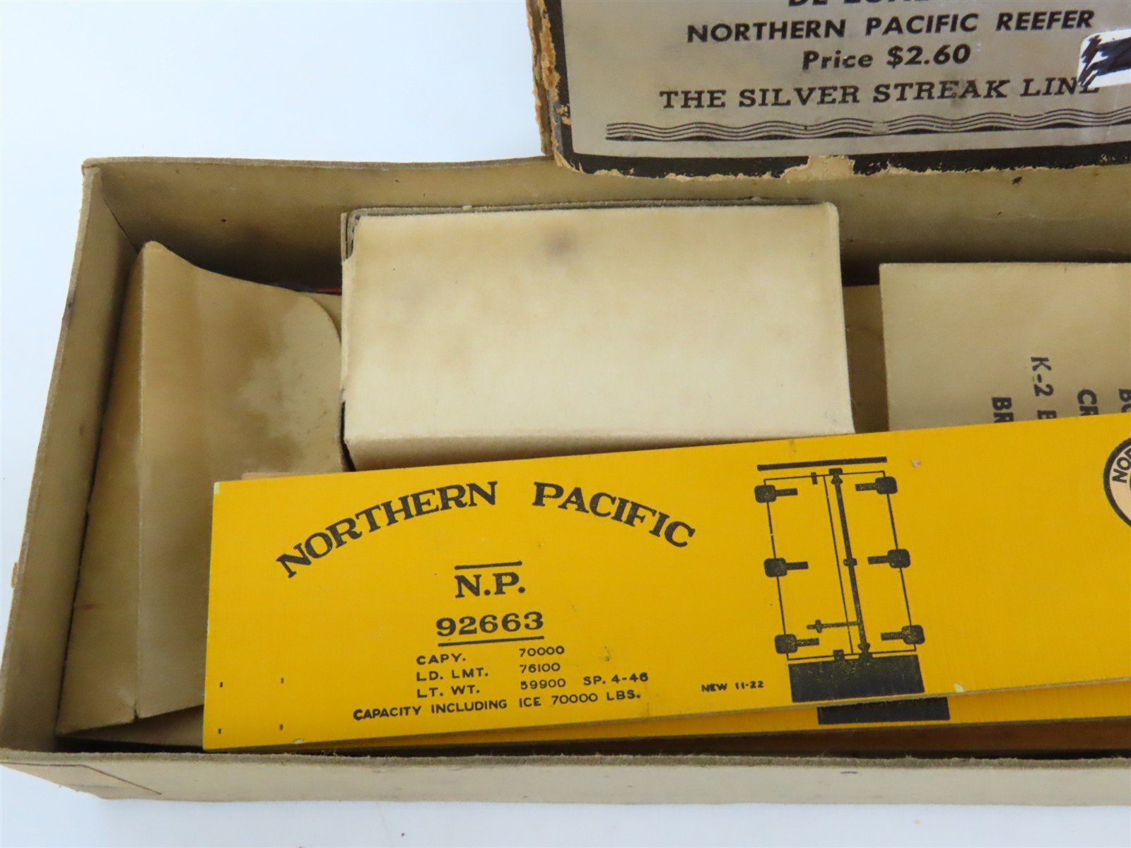 HO Scale Silver Streak Kit NP Northern Pacific Railroad Reefer #92663