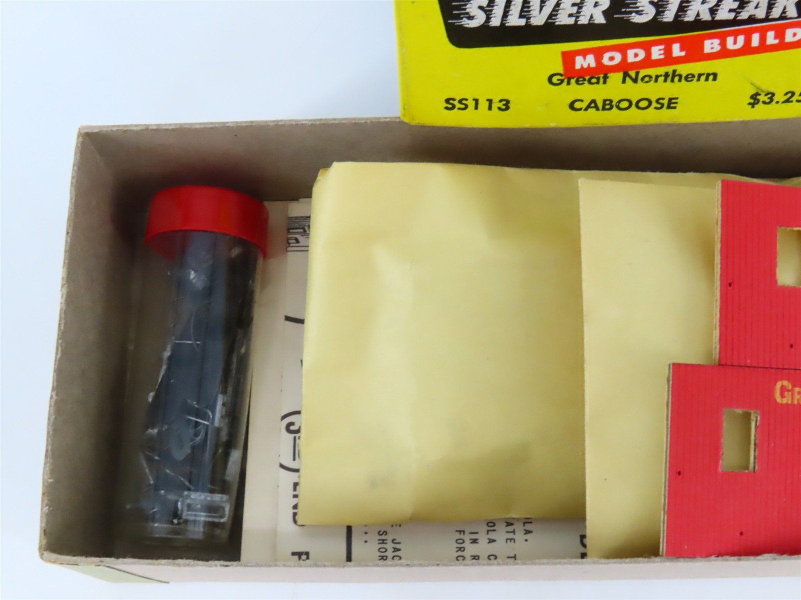 HO Scale Silver Streak Kit SS113 GN Great Northern Railway Caboose #X204