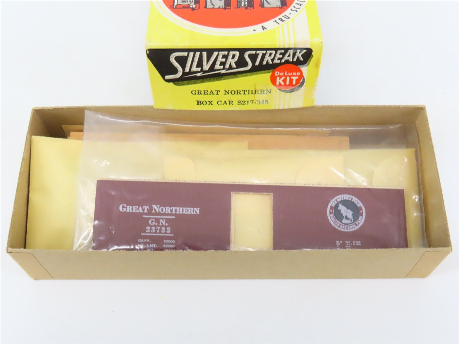 HO Scale Silver Streak Kit S217-345 GN Great Northern Railway Box Car #23732