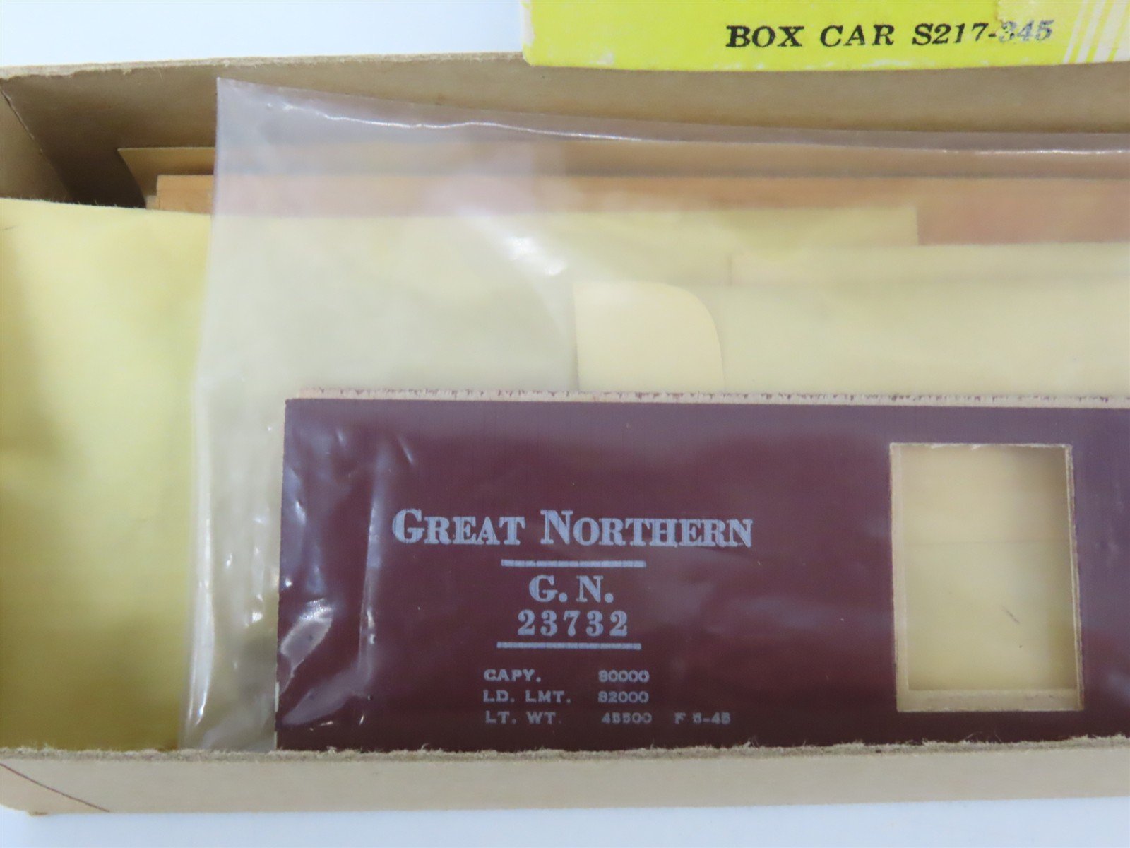 HO Scale Silver Streak Kit S217-345 GN Great Northern Railway Box Car #23732
