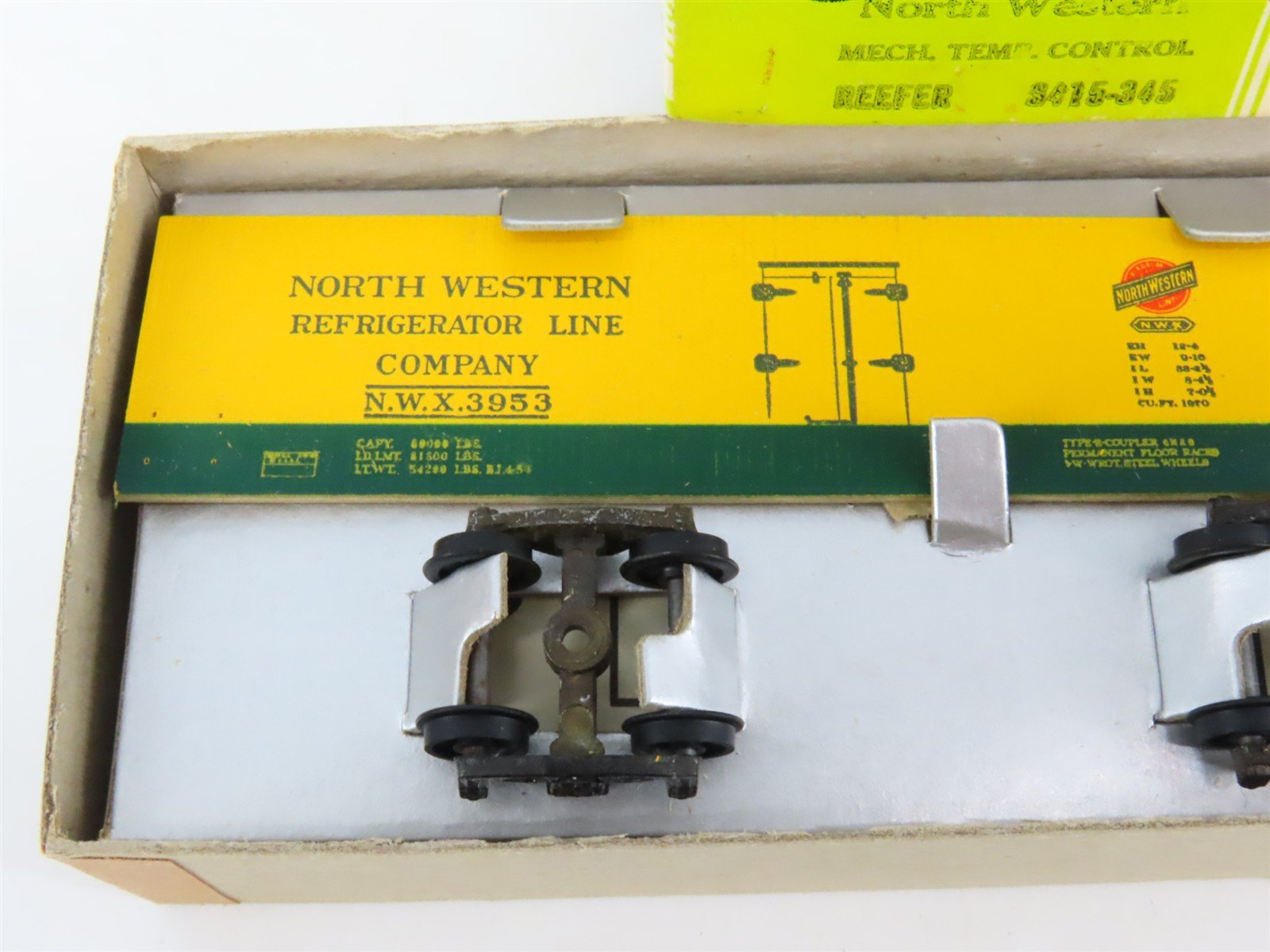 HO Scale Silver Streak Kit S415-345 NWX North Western Mechanical Reefer #3953