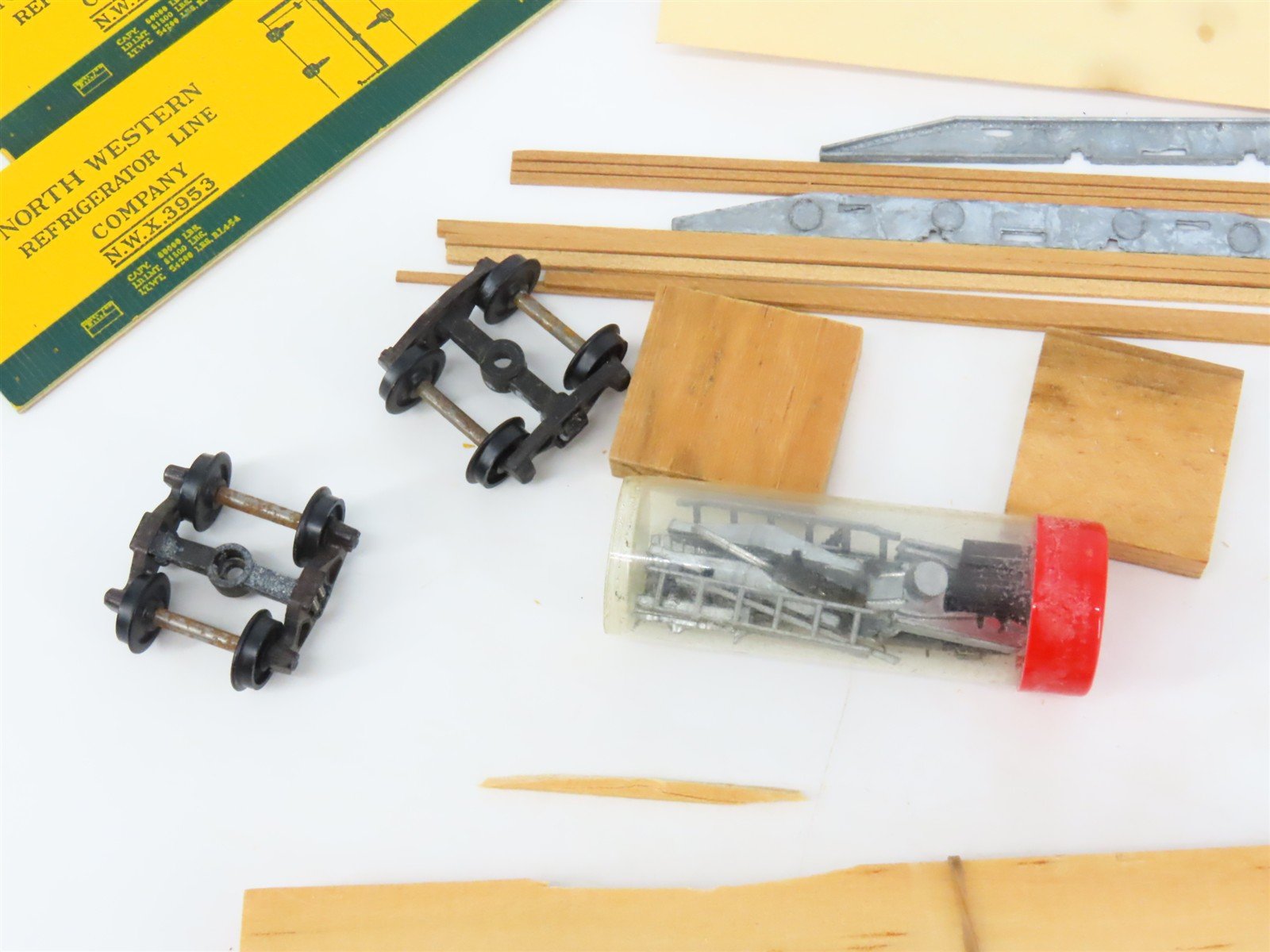 HO Scale Silver Streak Kit S415-345 NWX North Western Mechanical Reefer #3953