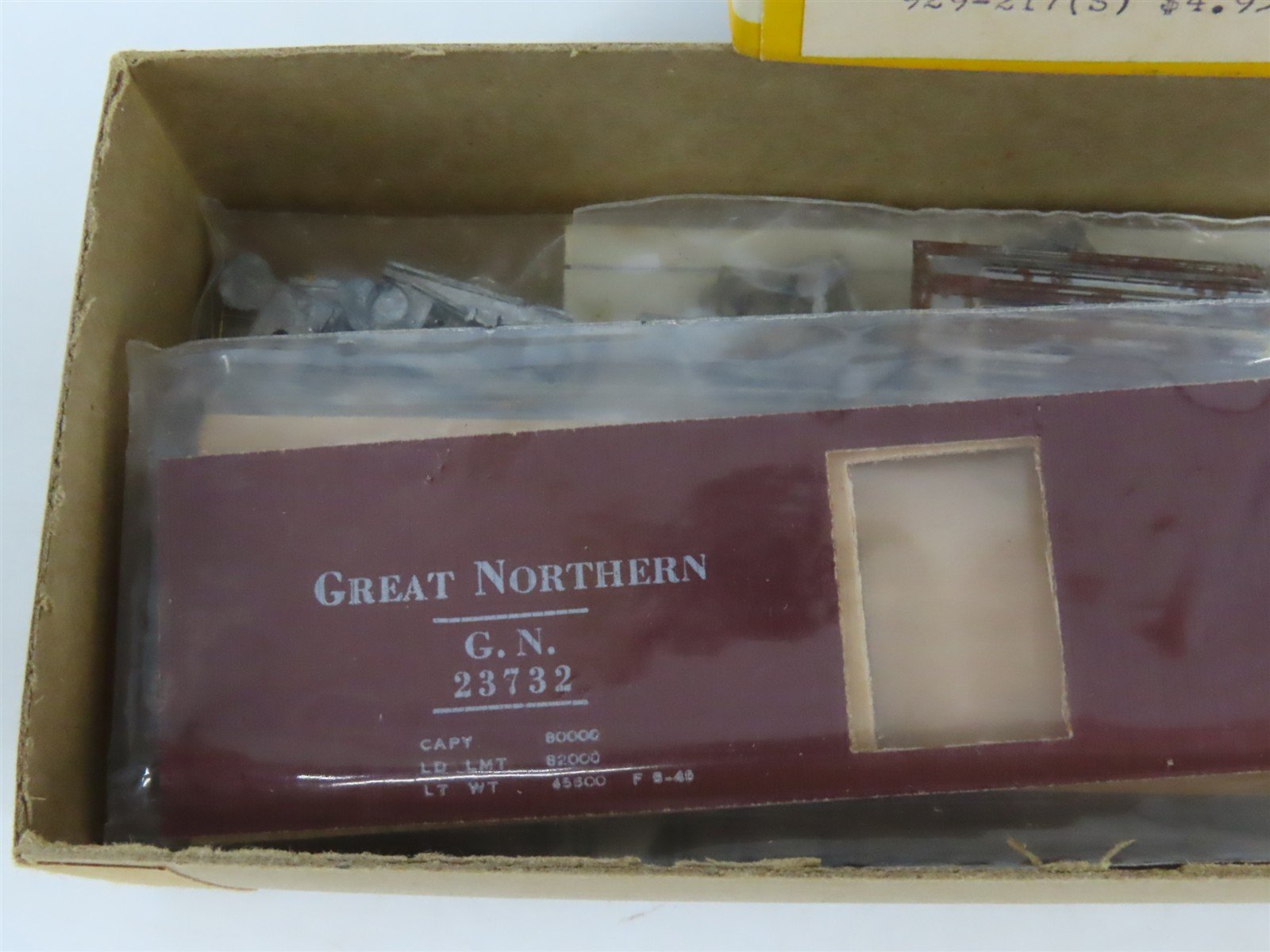 HO Scale Silver Streak Kit 929-217(S) GN Great Northern Railway Box Car #23732