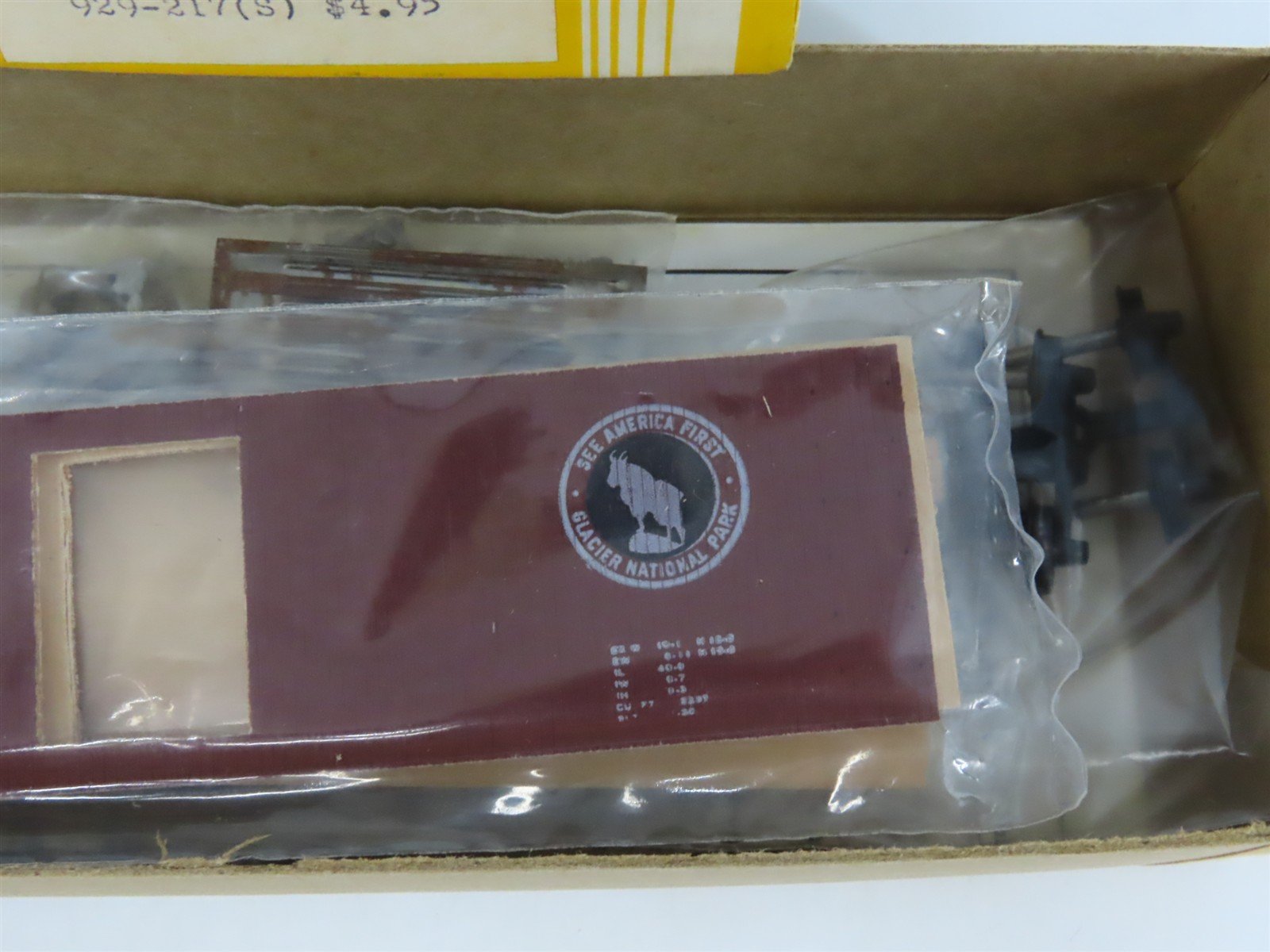 HO Scale Silver Streak Kit 929-217(S) GN Great Northern Railway Box Car #23732