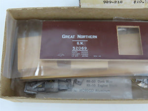 HO Scale Silver Streak Kit 929-218 GN Great Northern Railway Box Car #52069