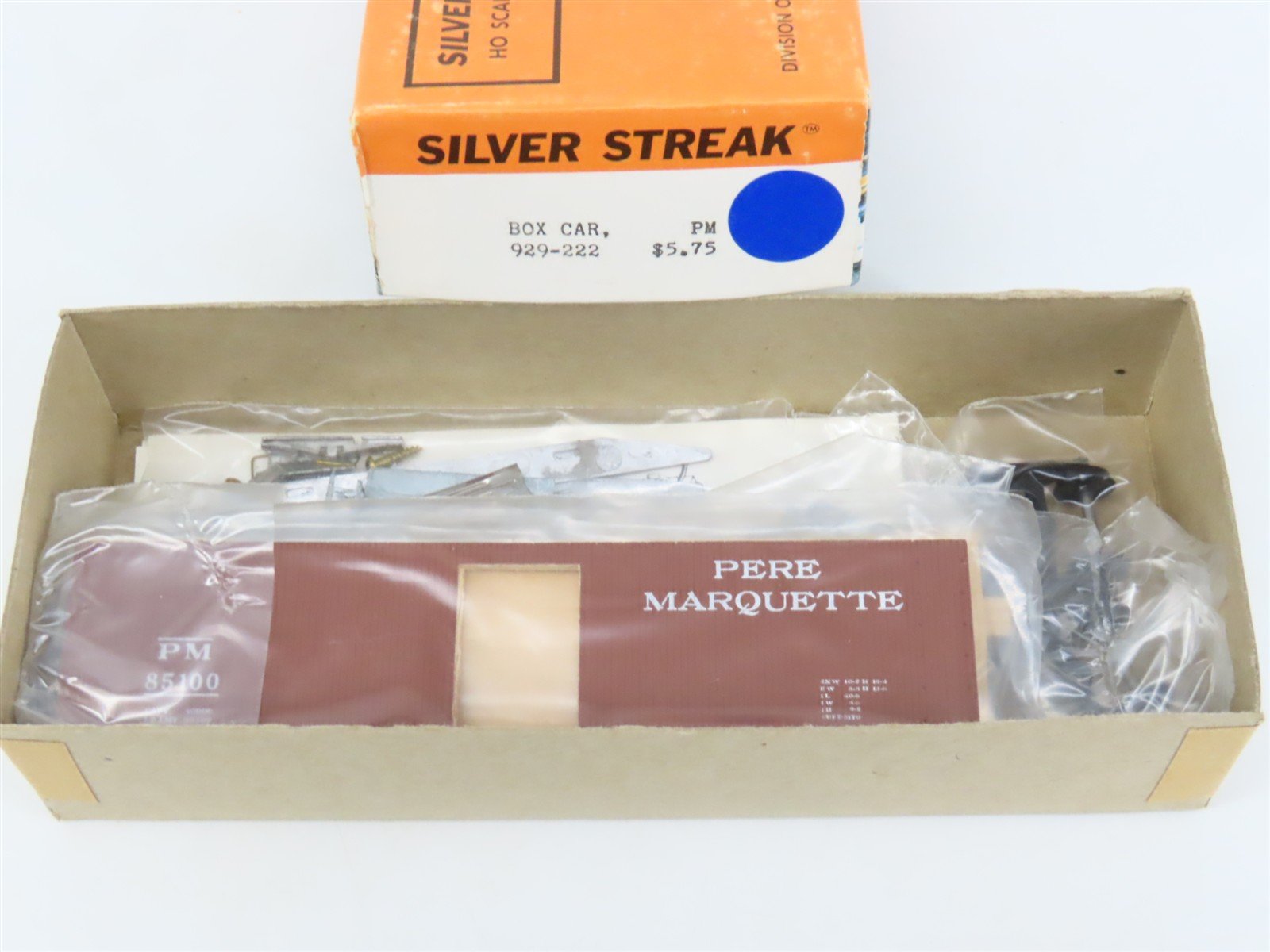 HO Scale Silver Streak Kit 929-222 PM Pere Marquette Single Door Box Car #85100