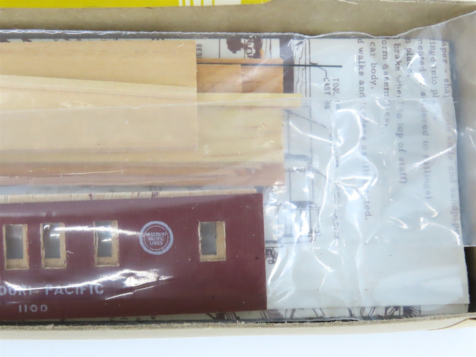 HO Scale Silver Streak Kit MP Missouri Pacific Railroad Caboose #1100