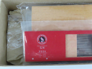 HO Scale Silver Streak Kit 929-303 GN Great Northern Automobile Box Car #3506