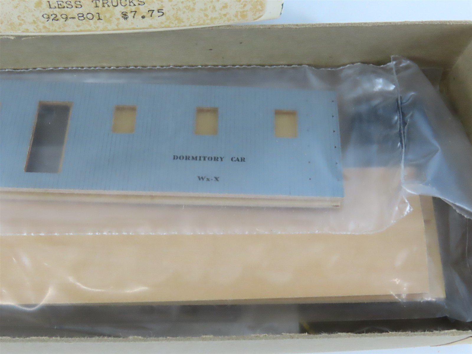 HO Scale Silver Streak Kit 929-801 MW Maintenance of Way Bunk Car #455