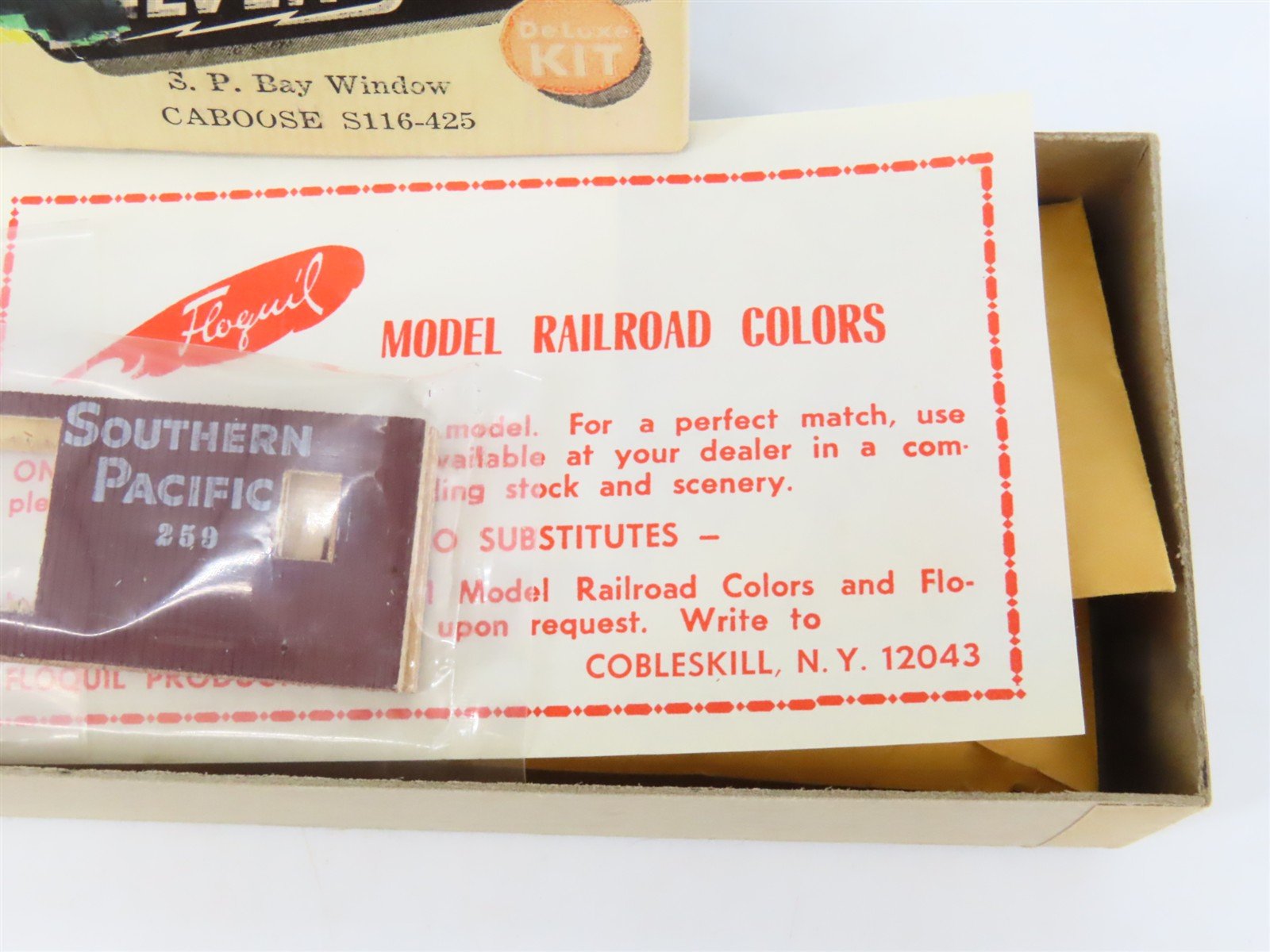 HO Scale Silver Streak Kit S116-425 SP Southern Pacific Bay Window Caboose #259