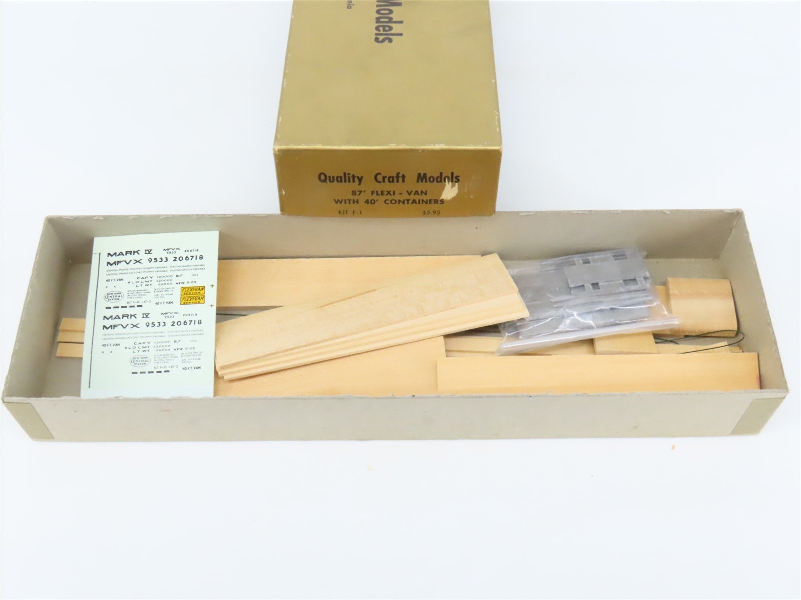 HO Scale Quality Craft Models Kit F-1 MFVX NYC New York Central 87' Flexi-Van