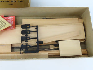 HO Scale Quality Craft Models Kit P-4 PC Penn Central 86' 4-Door Hy-Cube Box Car