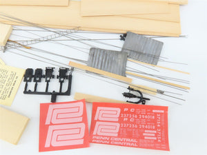 HO Scale Quality Craft Models Kit P-4 PC Penn Central 86' 4-Door Hy-Cube Box Car
