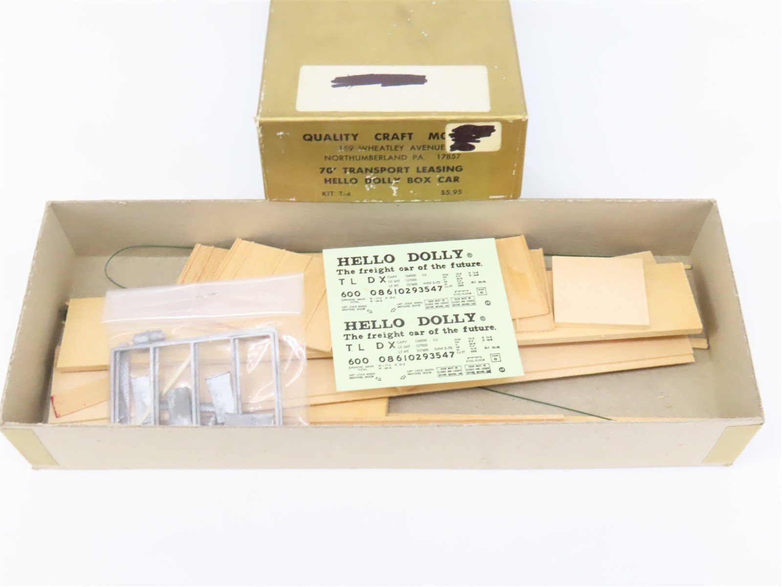 HO Scale Quality Craft Models Kit T-4 TLDX Hello Dolly 70' Box Car