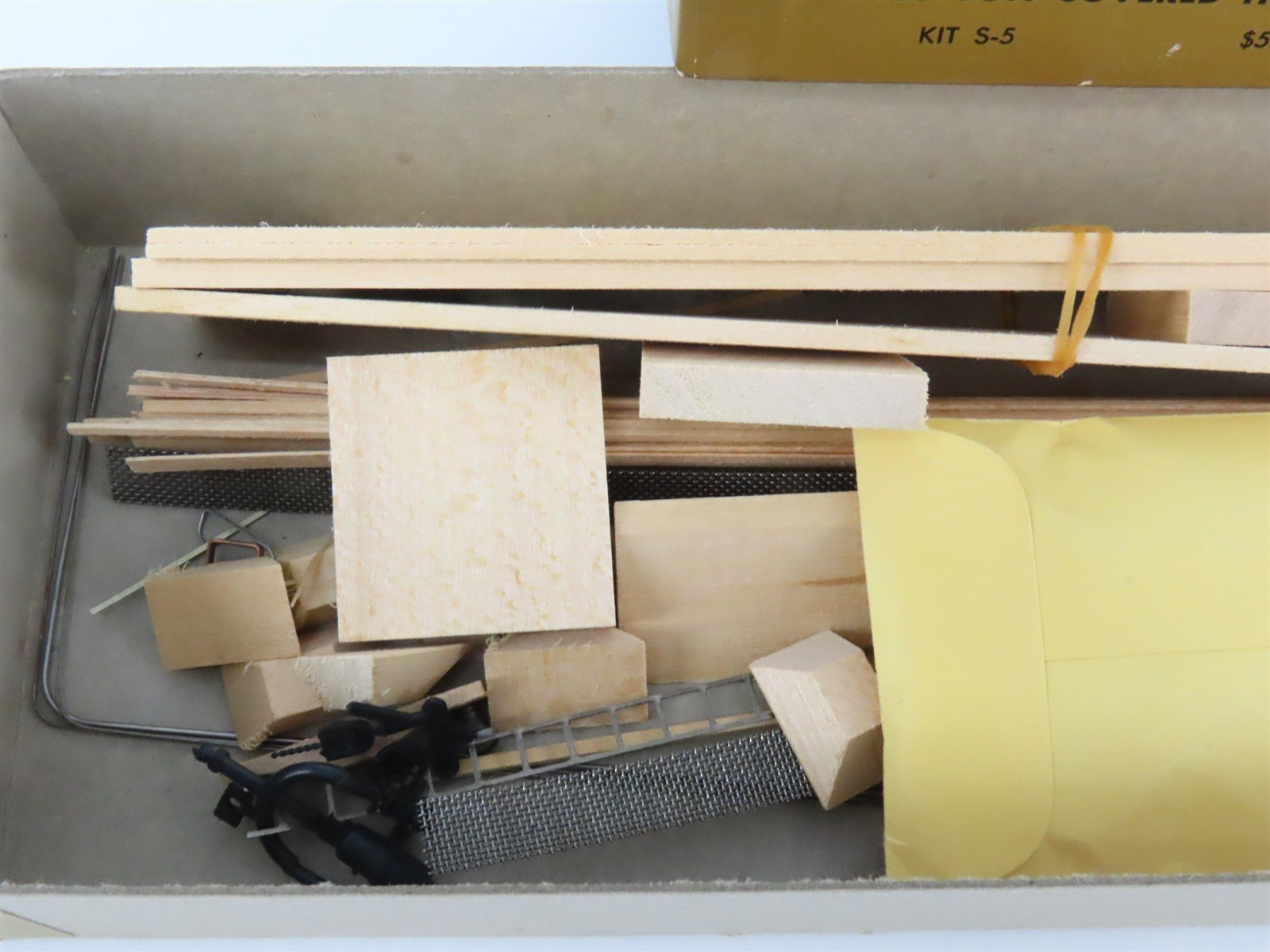 HO Scale Quality Craft Models Kit S-5 SOU Southern Big John Covered Hopper