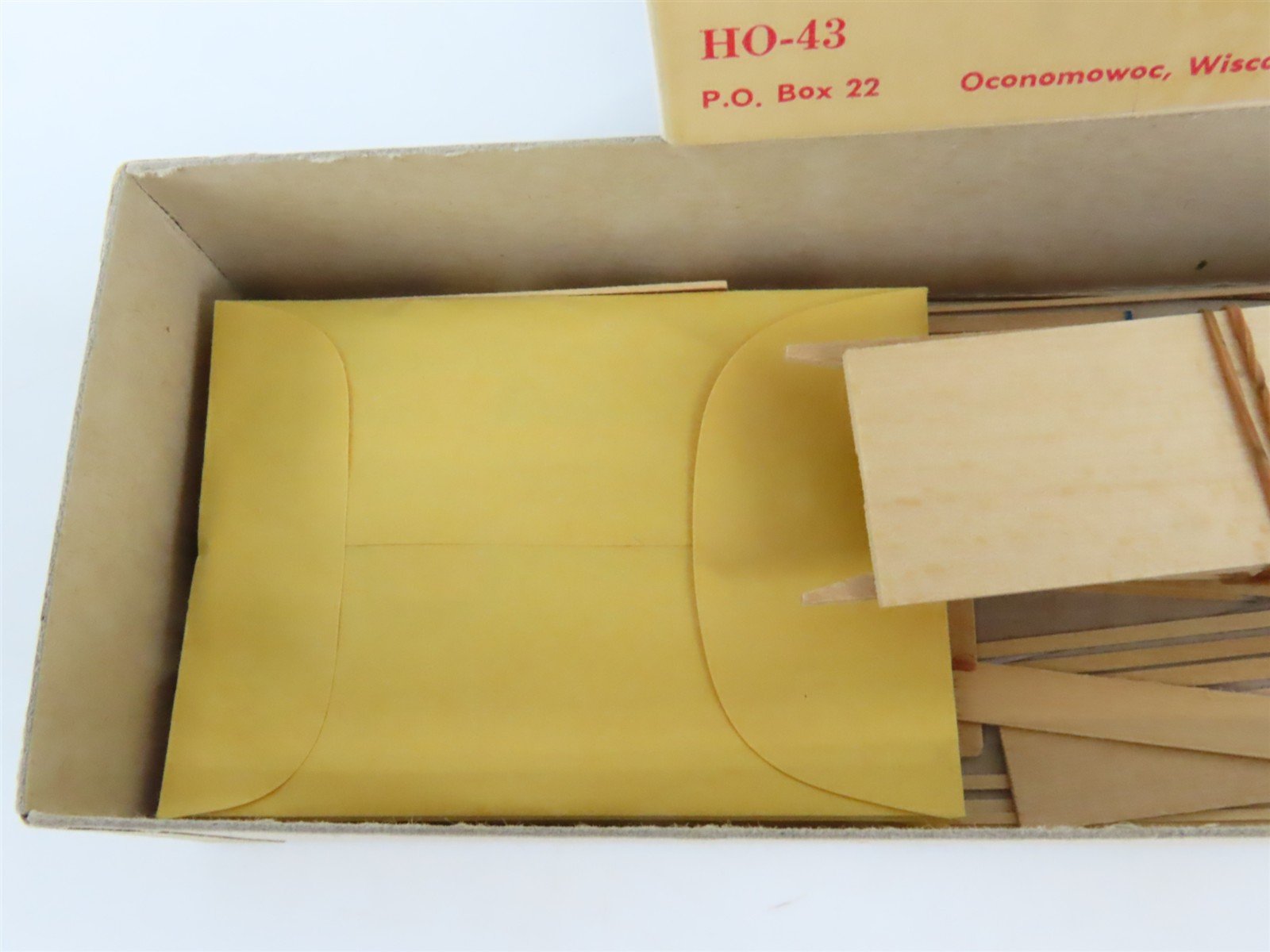 HO Scale La Belle Kit HO-43 SOO Line Caboose #105