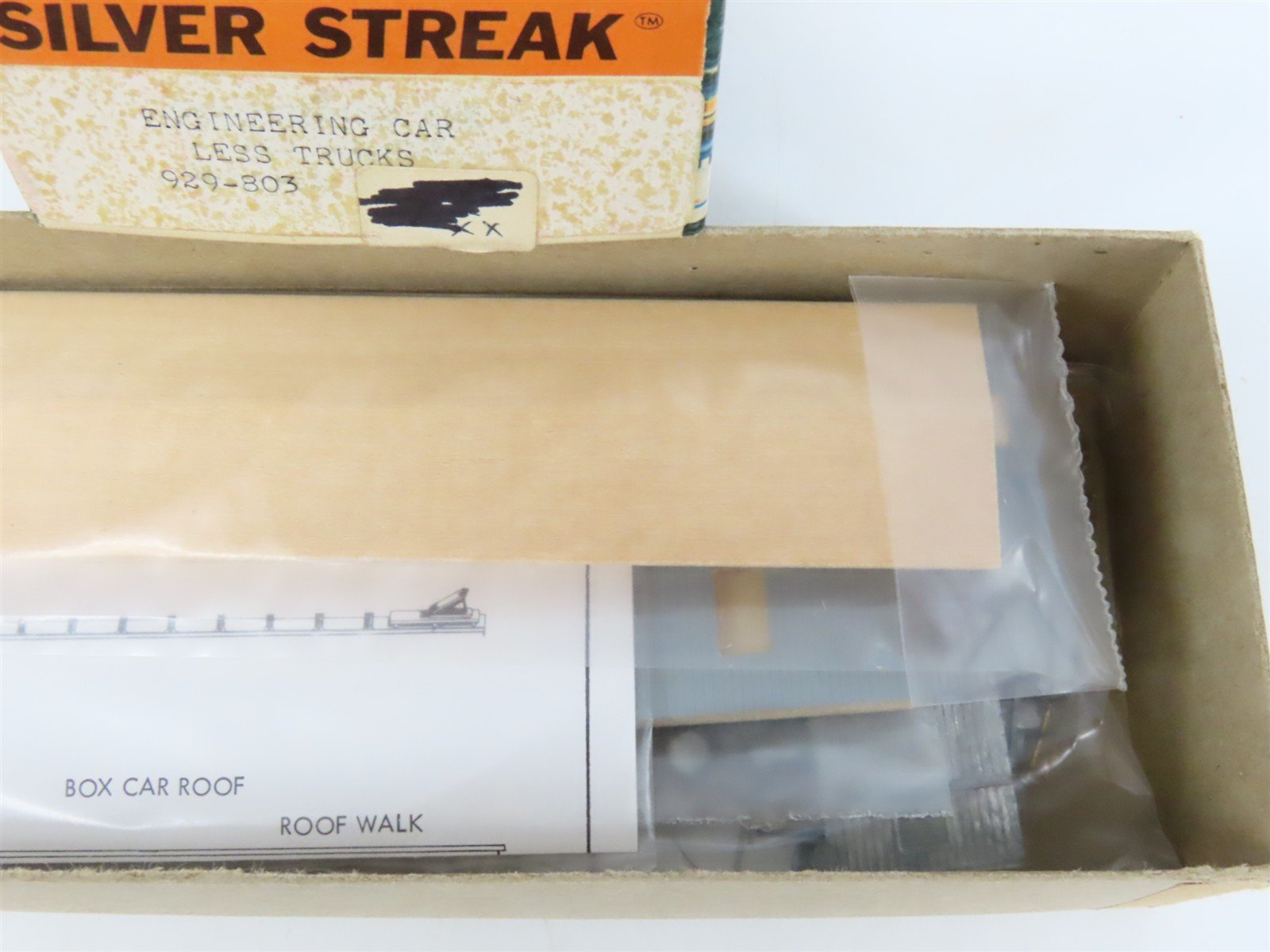 HO Scale Silver Streak Kit 929-803 MW Maintenance of Way Engineering Car #525