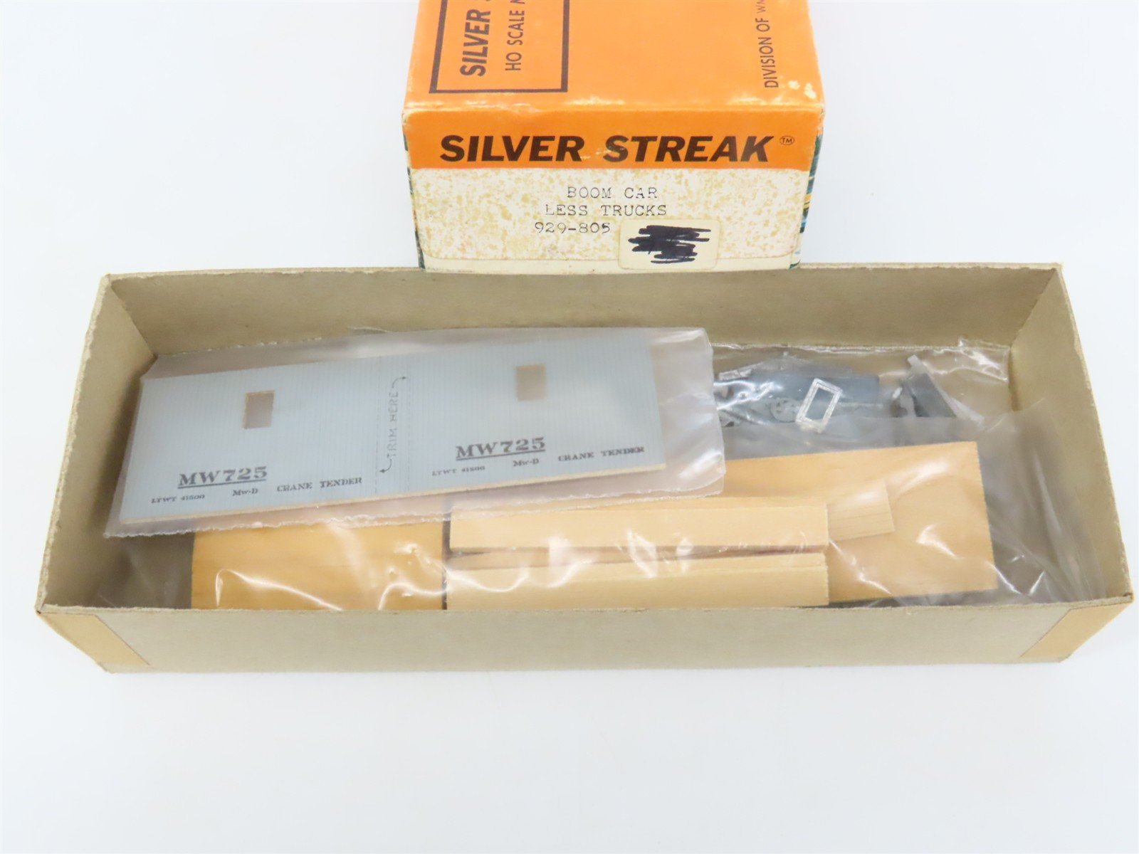 HO Scale Silver Streak Kit 929-805 MW Maintenance of Way Boom Car #725