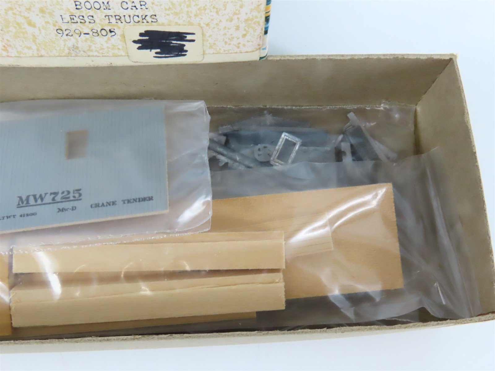 HO Scale Silver Streak Kit 929-805 MW Maintenance of Way Boom Car #725