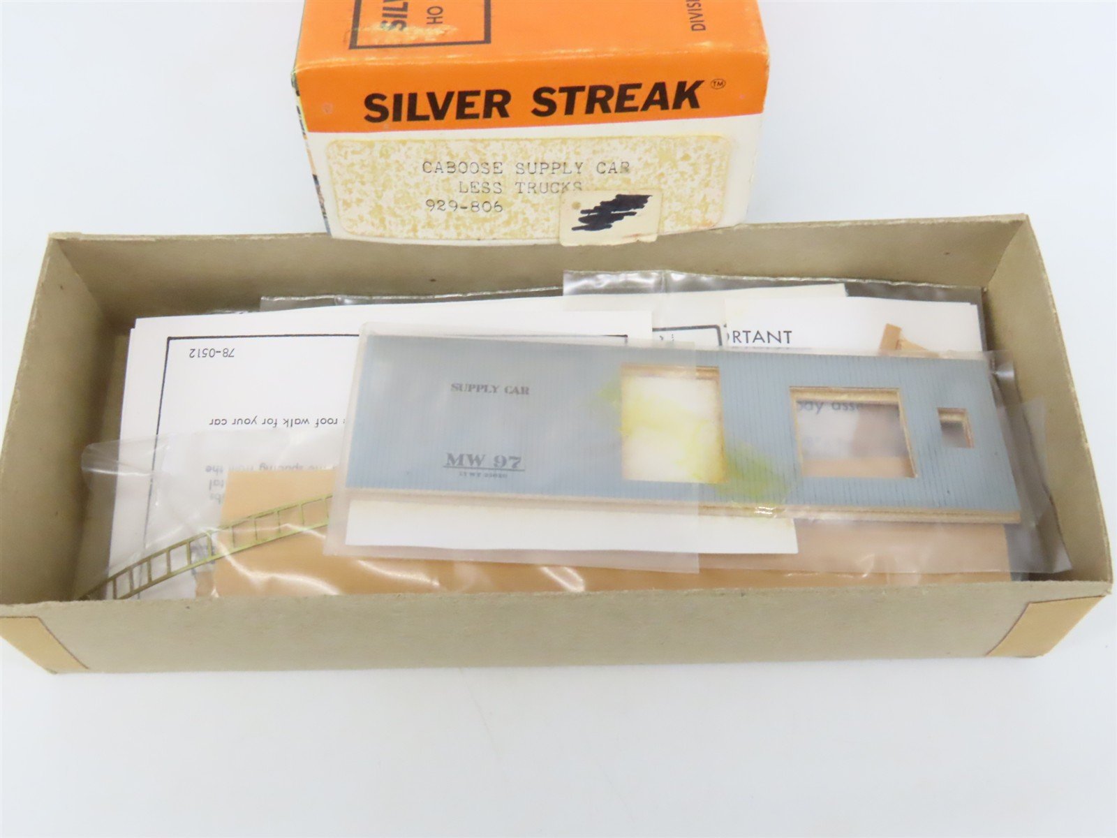 HO Scale Silver Streak Kit 929-806 MW Maintenance of Way Caboose Supply Car #97