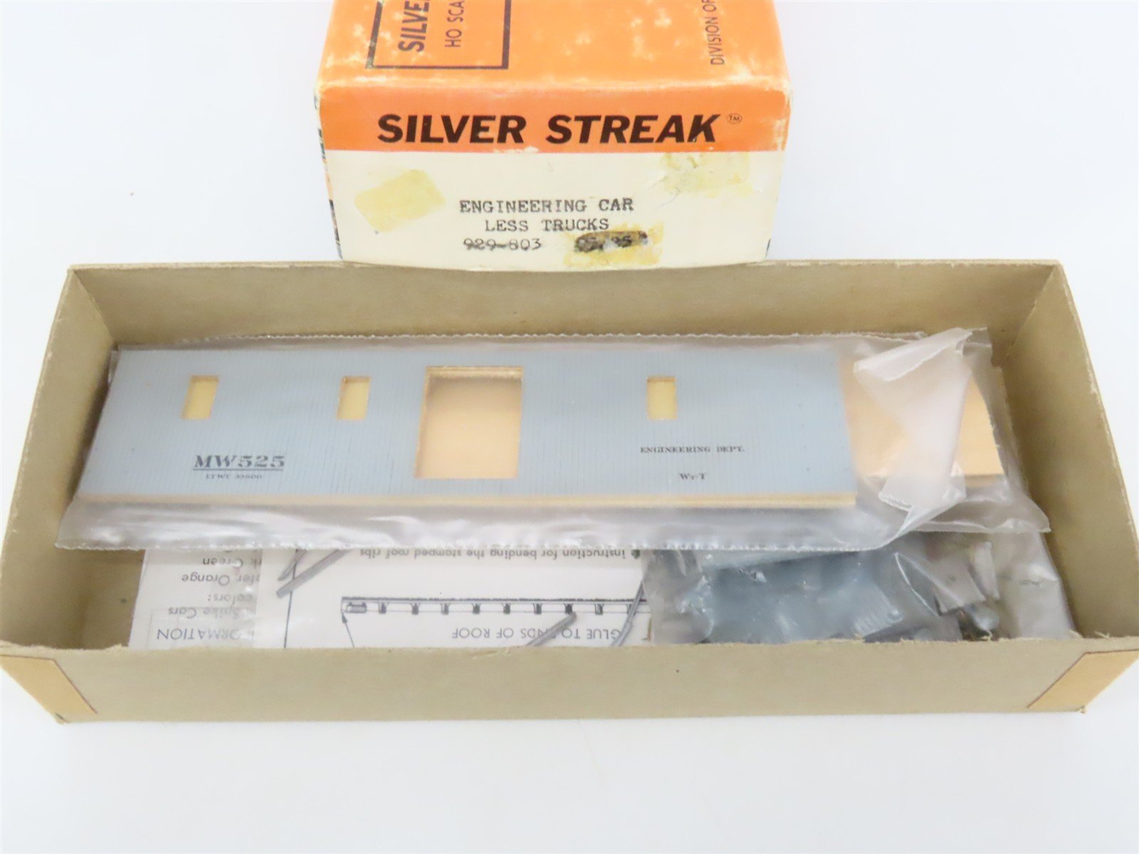 HO Scale Silver Streak Kit 929-803 MW Maintenance of Way Engineering Car #525