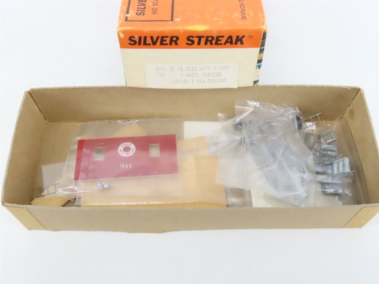 HO Scale Silver Streak Kit 138 LNE Lehigh & New England Railroad Caboose #511