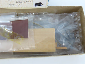 HO Scale Silver Streak Kit 929-123 AT&SF Santa Fe Railroad Caboose #1157