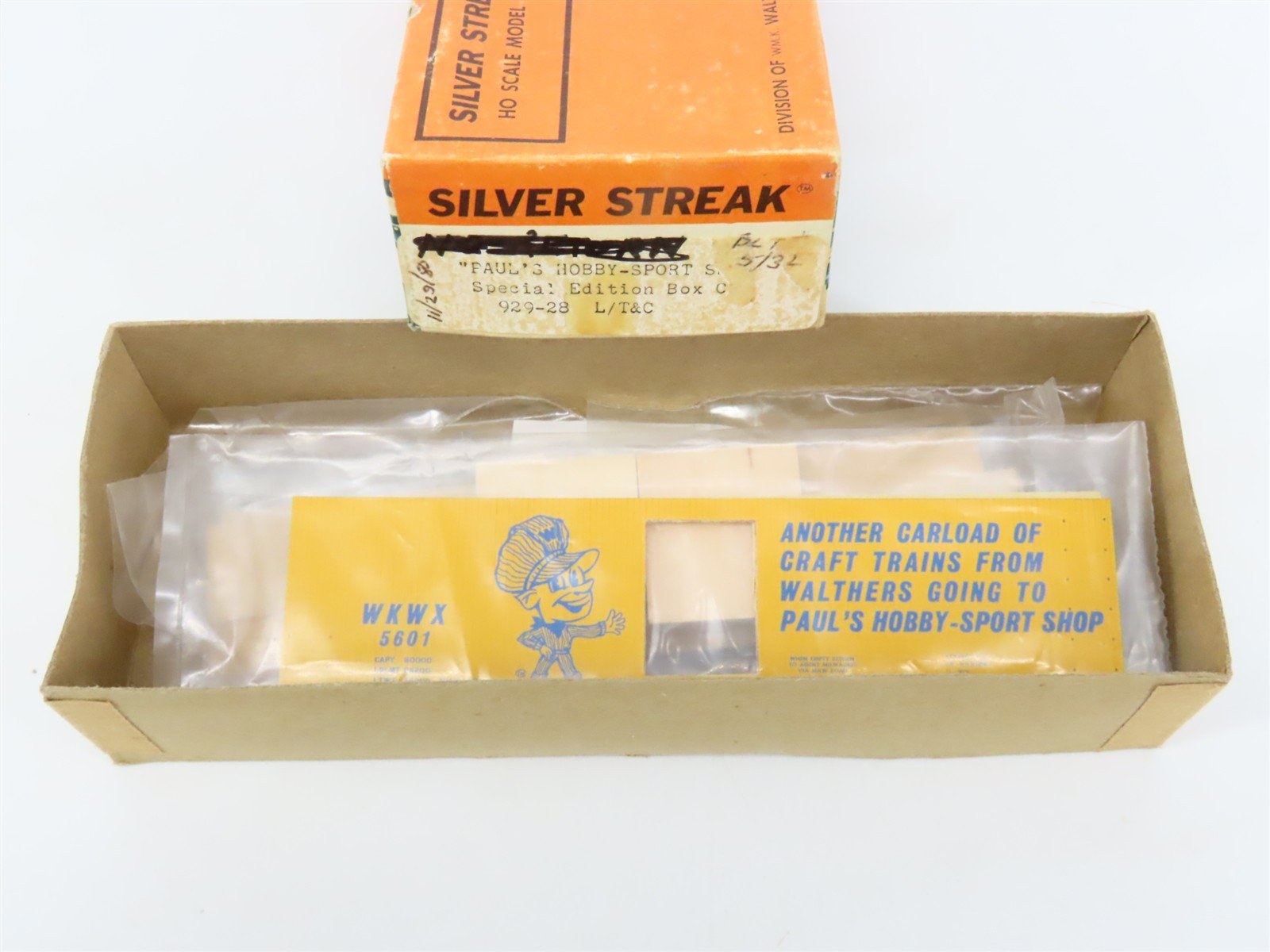 HO Scale Silver Streak Kit 929-28 WKWX Paul's Hobby-Sport Shop Box Car #5601