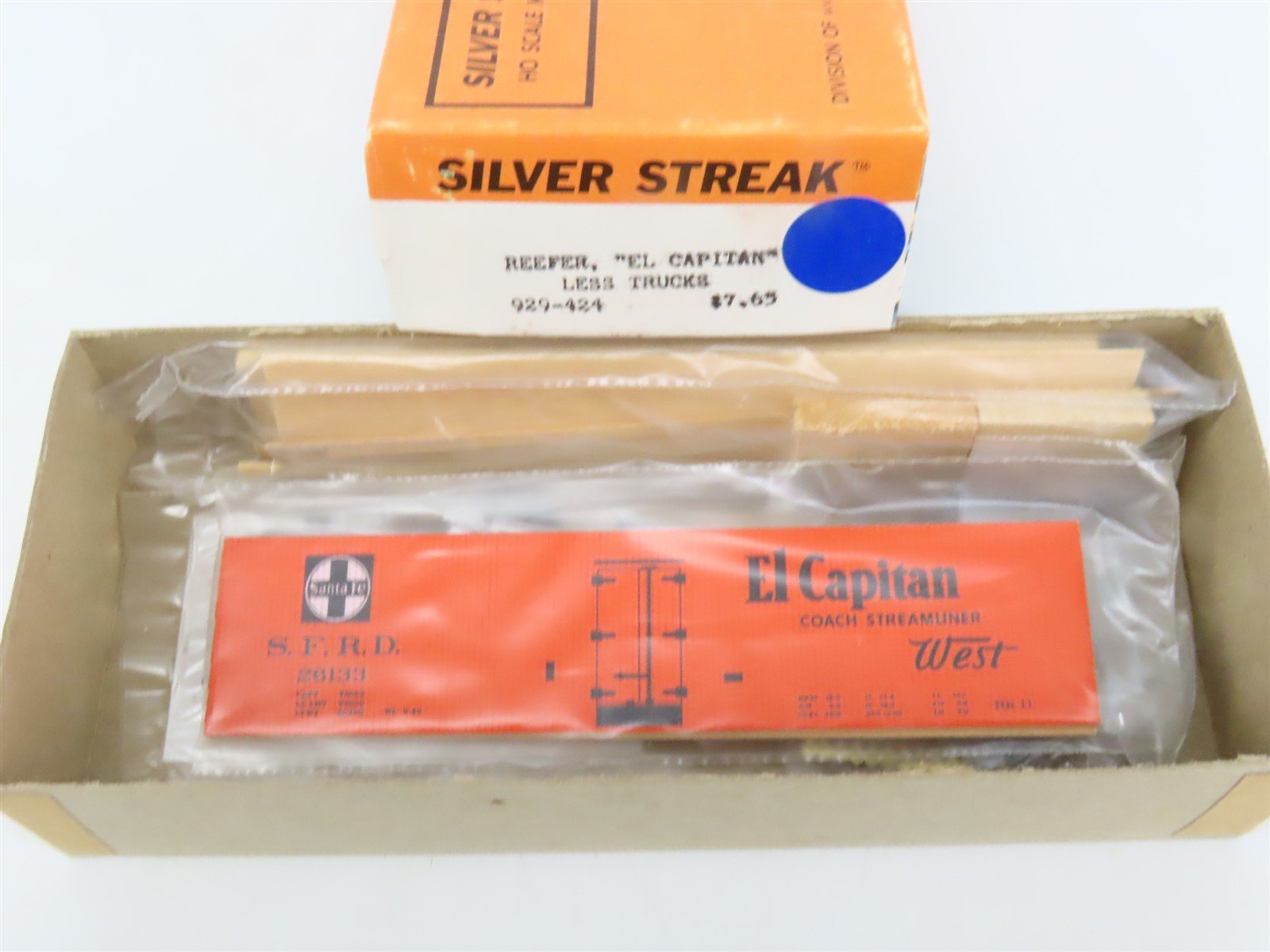 HO Scale Silver Streak Kit 929-424 SFRD Santa Fe El Capitan Reefer #26133