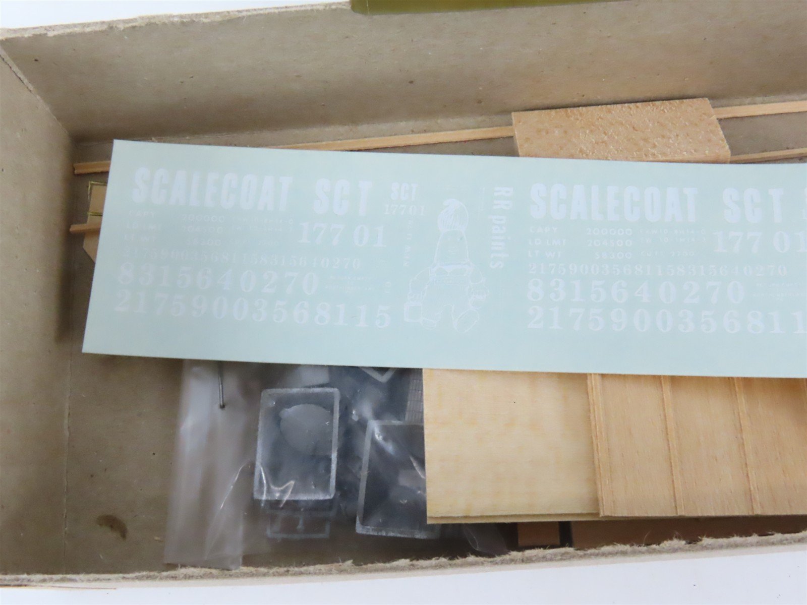 HO Scale Quality Craft Models Kit 359 SCT Scalecoat 100-Ton Covered Hopper